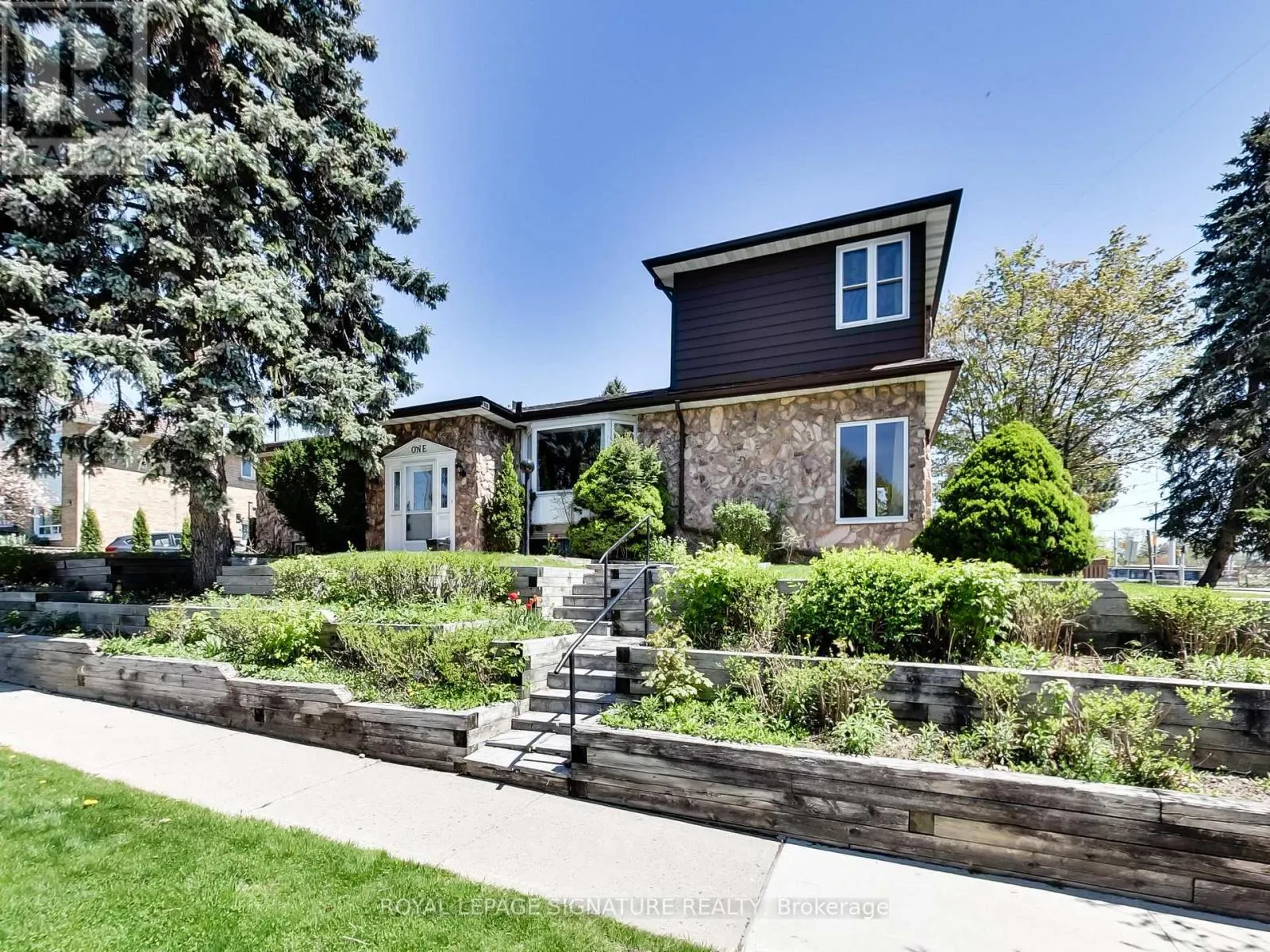 1 KENCLIFF CRESCENT