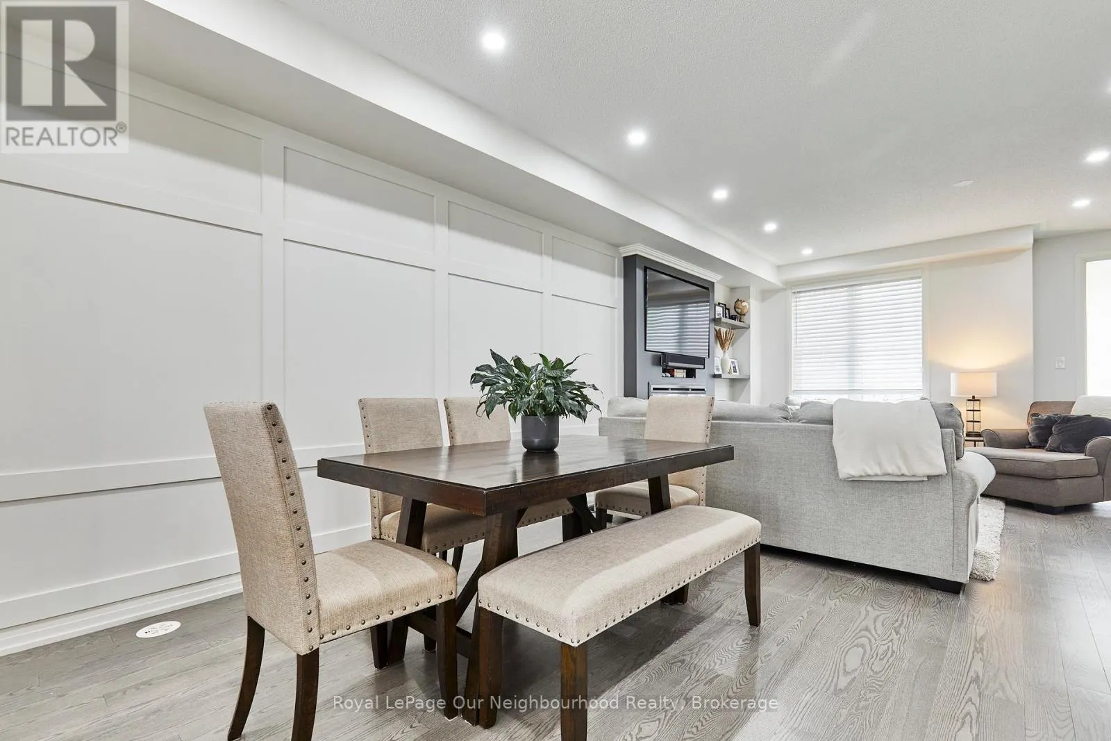 28 CLARINGTON BOULEVARD