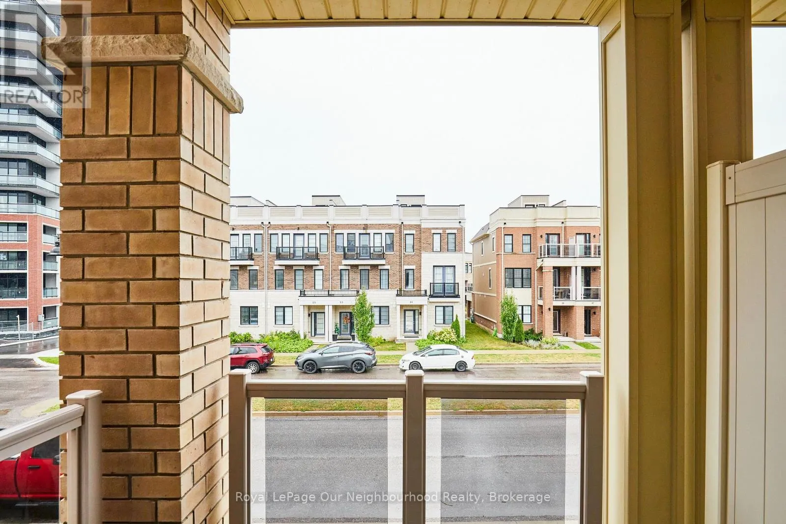 28 CLARINGTON BOULEVARD