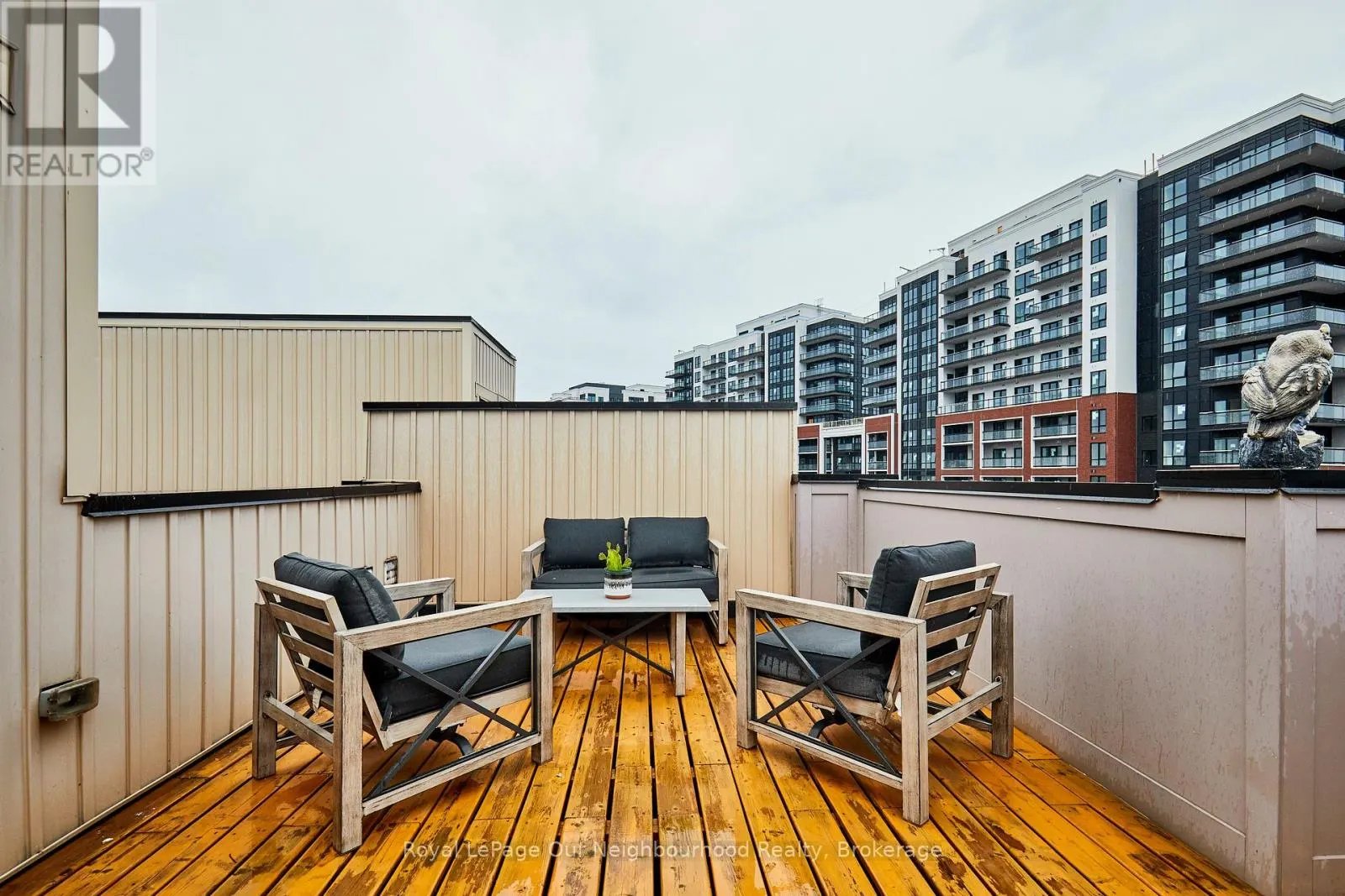 28 CLARINGTON BOULEVARD