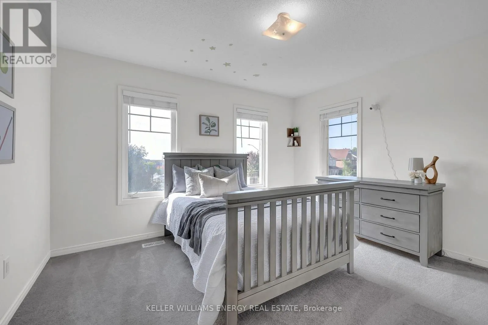 52 ROSS WRIGHT AVENUE