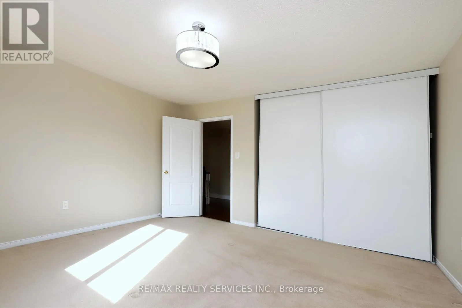 17 BALLANTYNE DRIVE