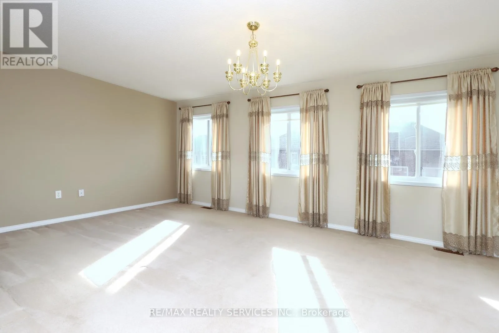 17 BALLANTYNE DRIVE
