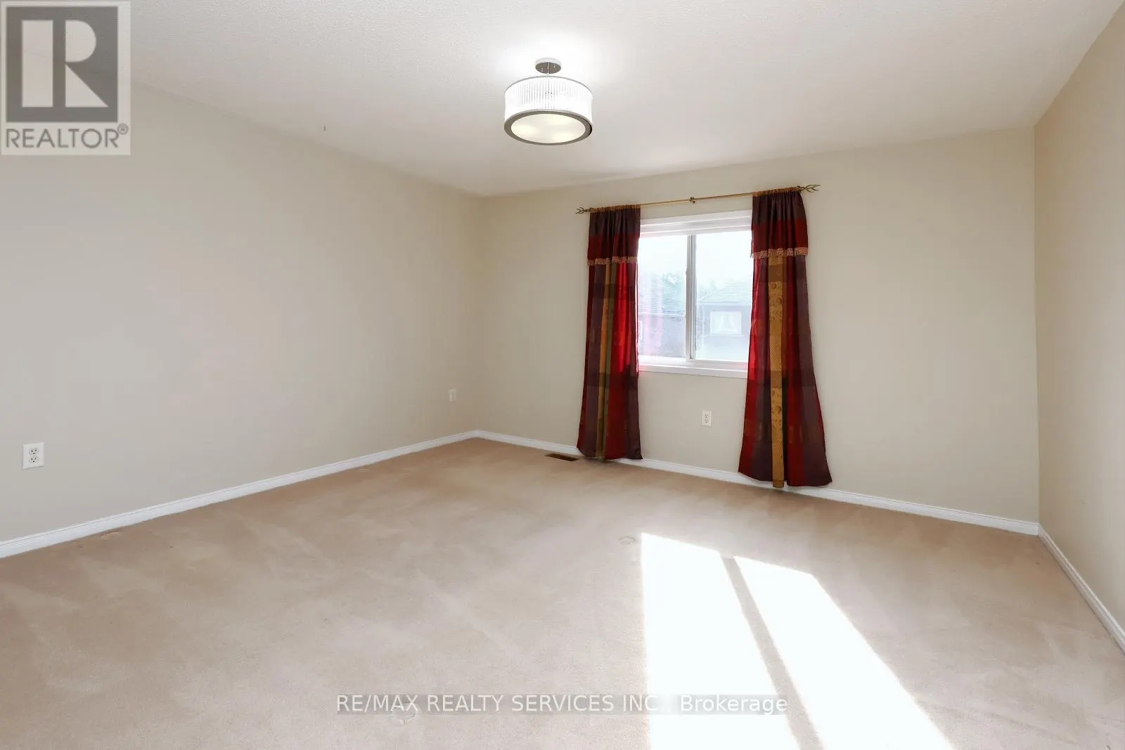 17 BALLANTYNE DRIVE