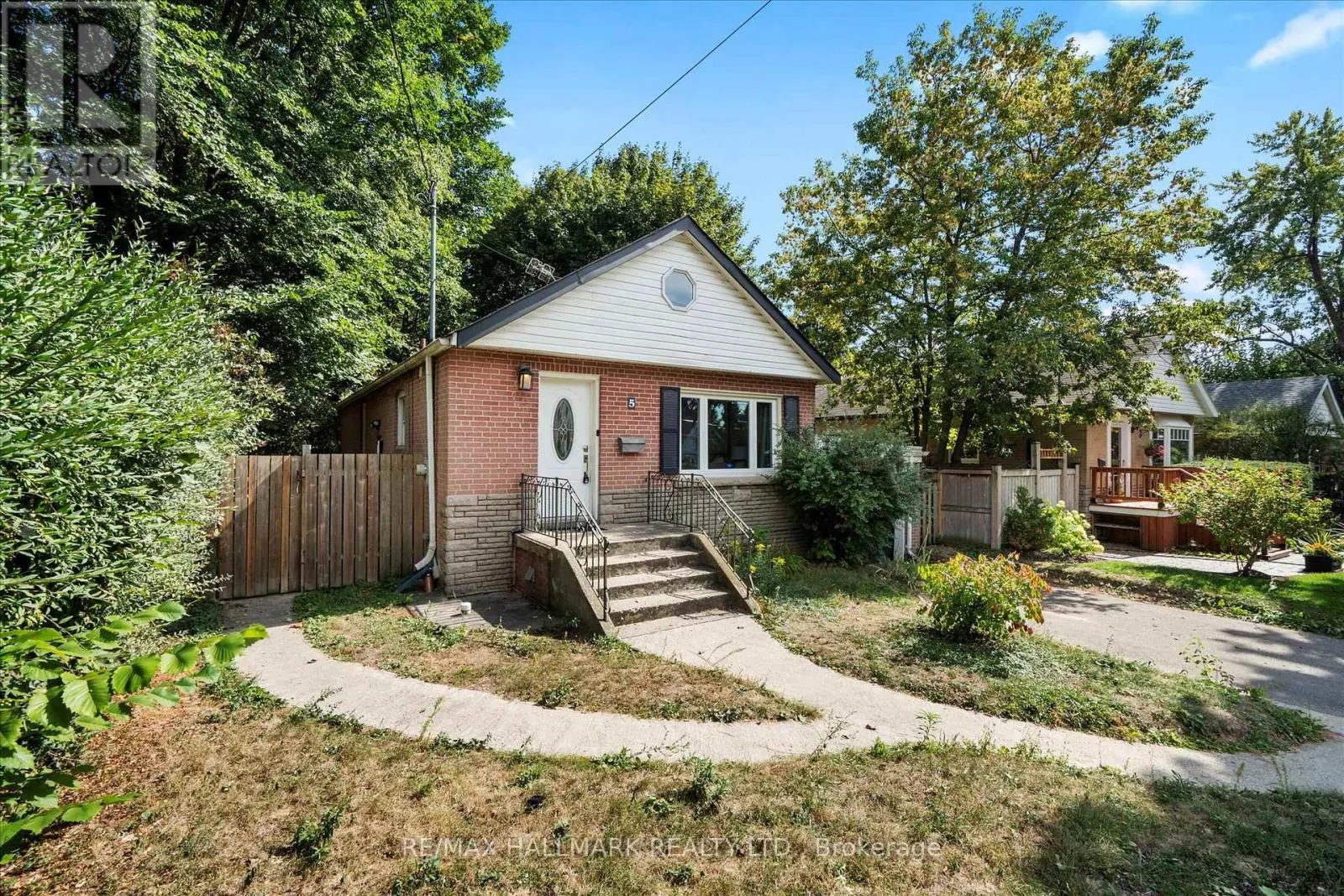 5 EAST HAVEN DRIVE