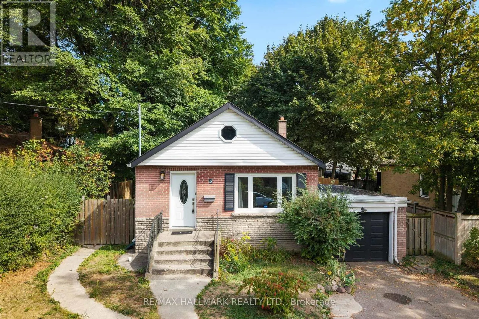 5 EAST HAVEN DRIVE