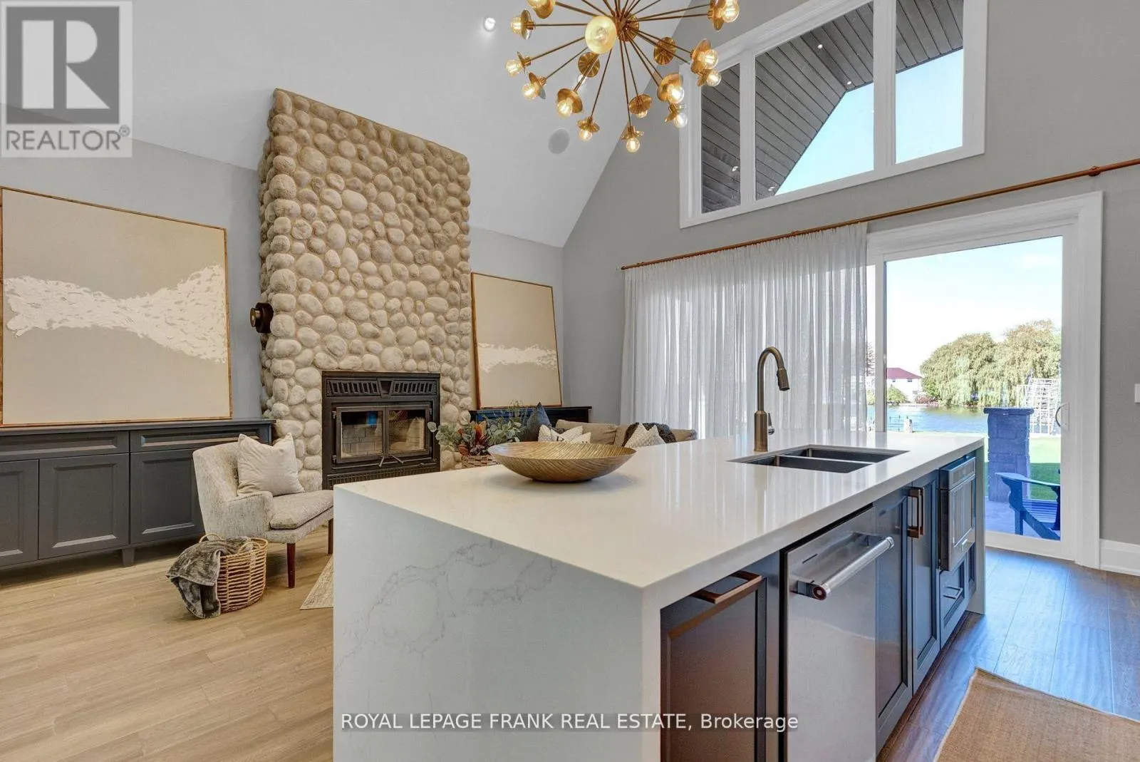 548 VIEW LAKE ROAD