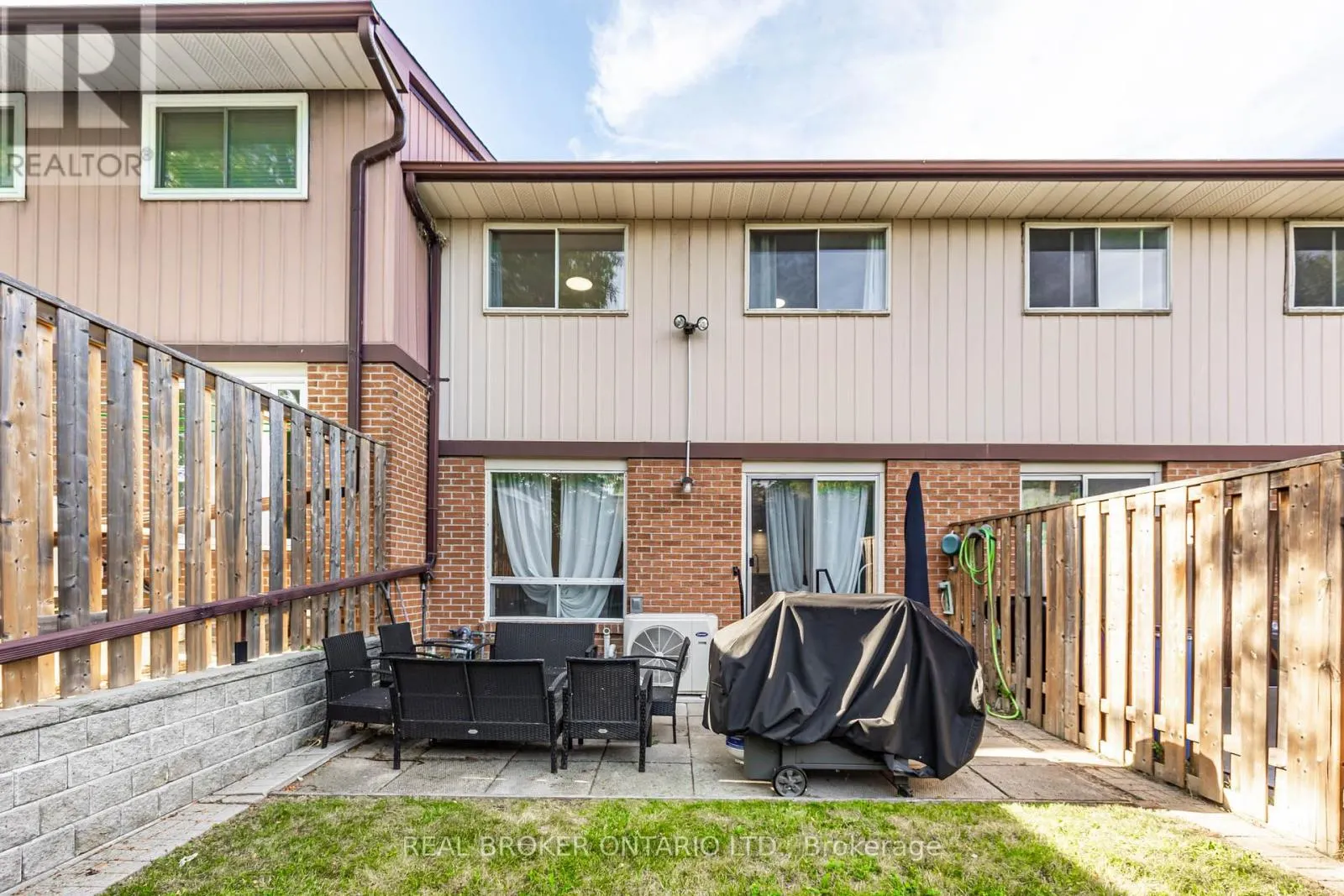 20 - 30 DUNDALK DRIVE