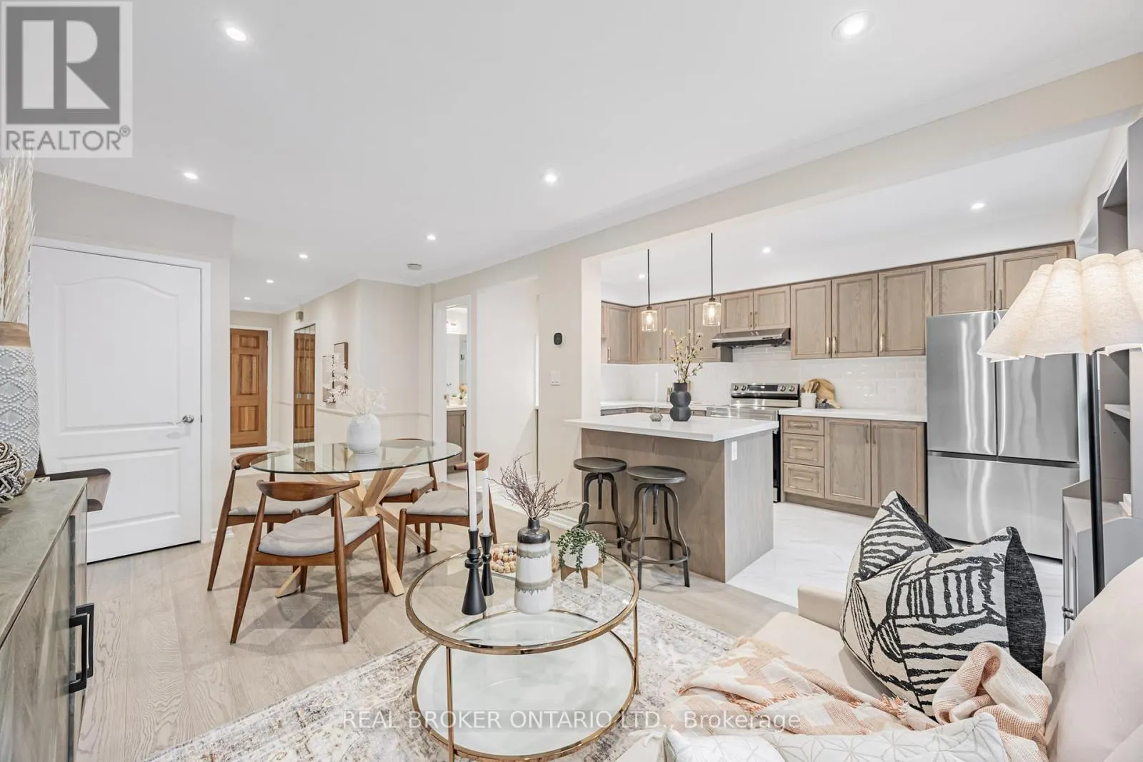 20 - 30 DUNDALK DRIVE