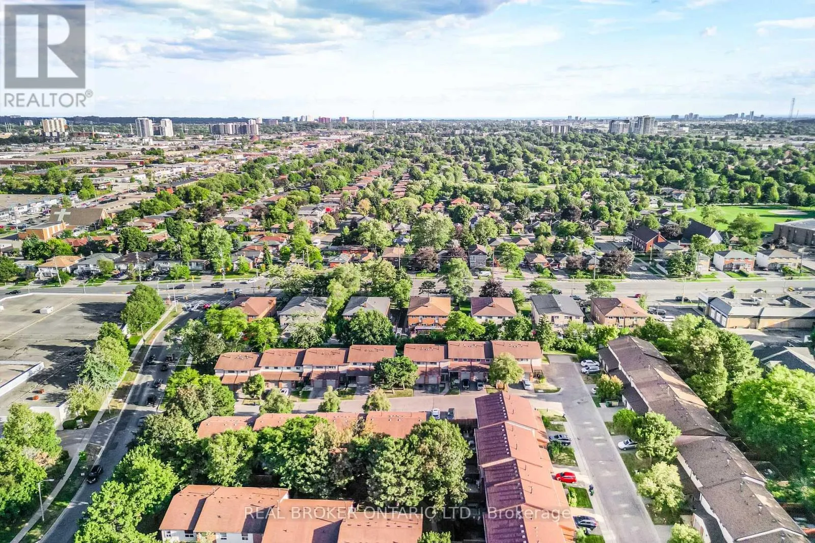 20 - 30 DUNDALK DRIVE