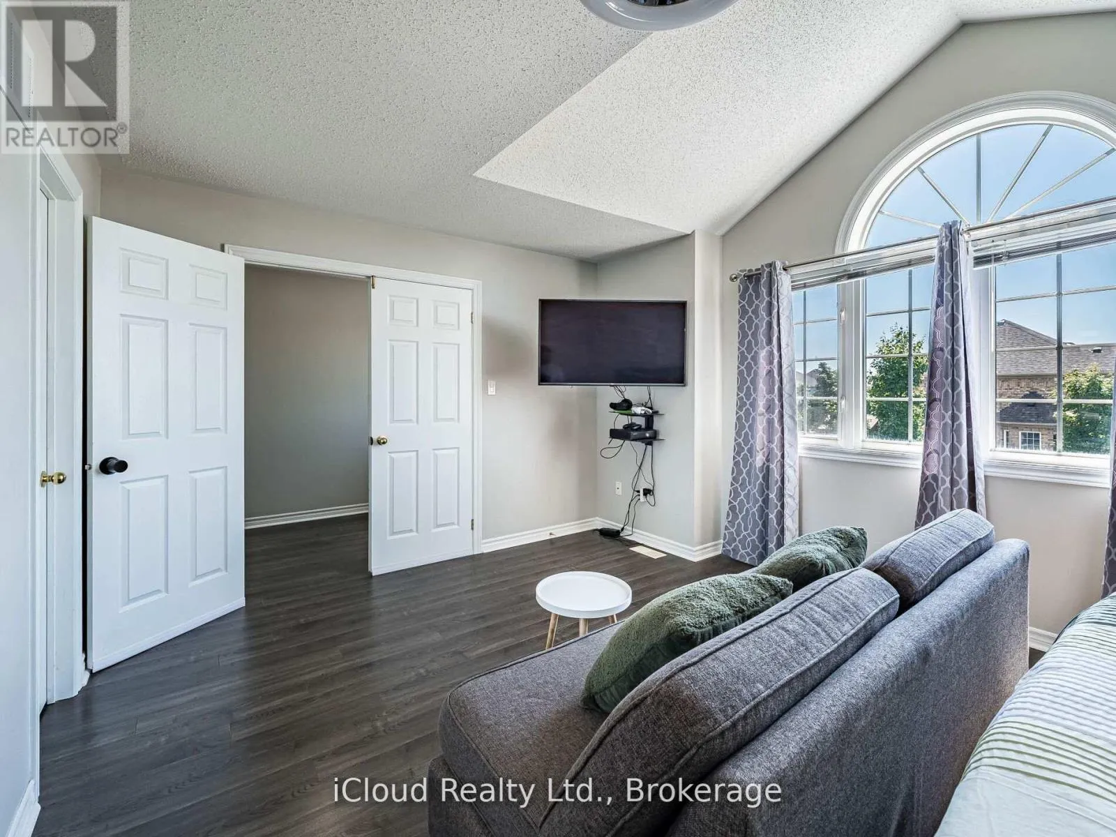 634 OXBOW CRESCENT