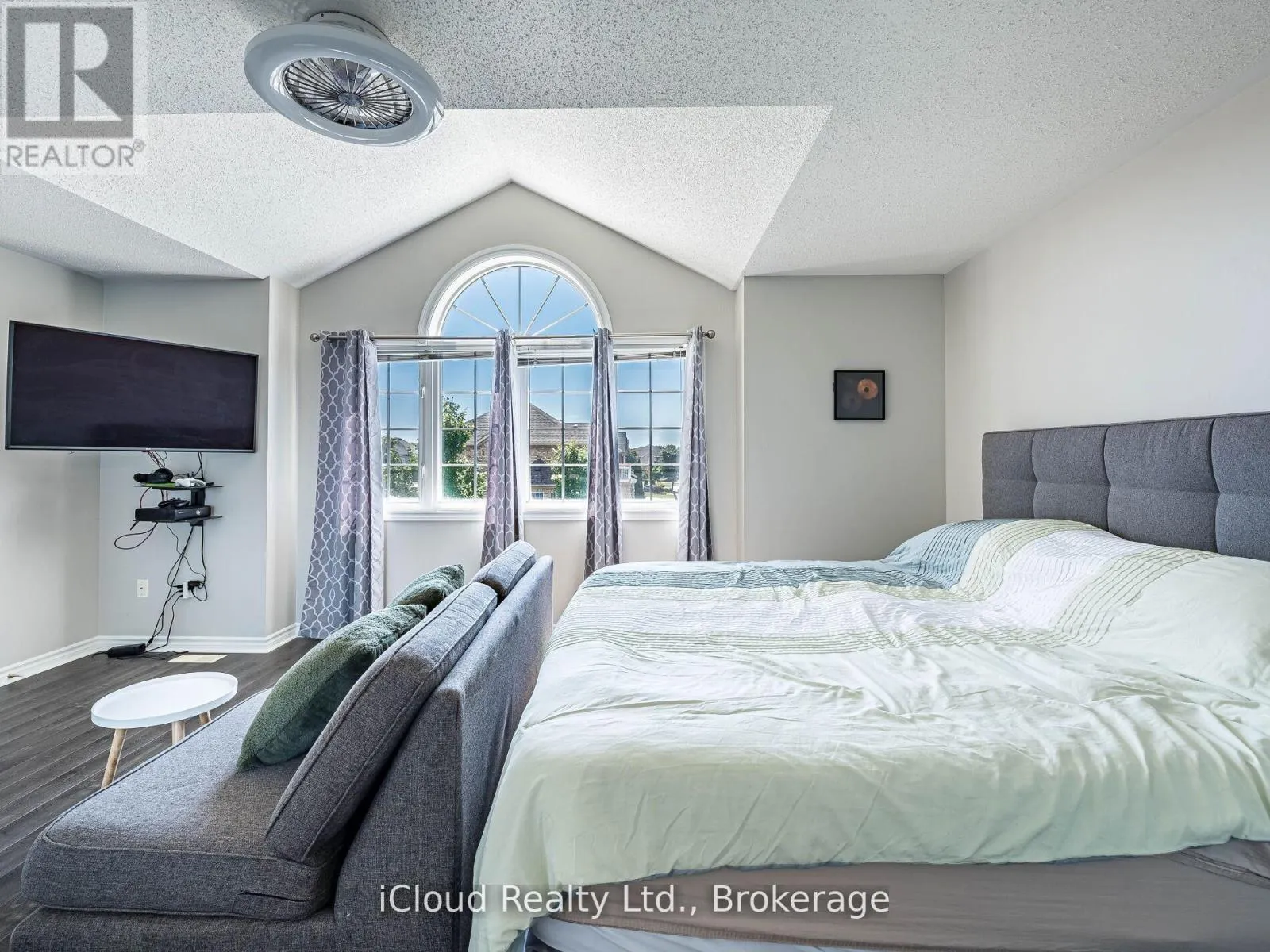 634 OXBOW CRESCENT