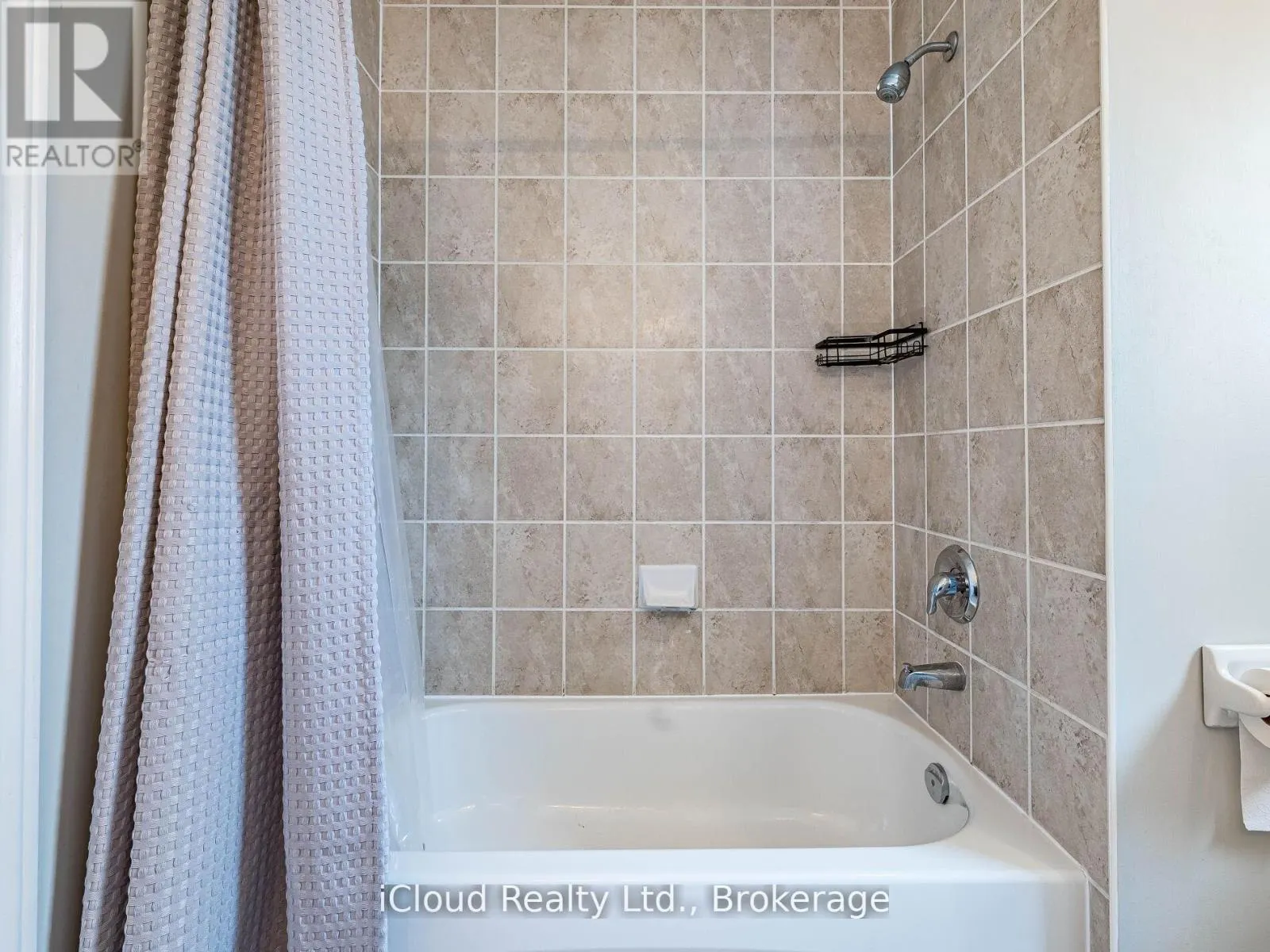 634 OXBOW CRESCENT