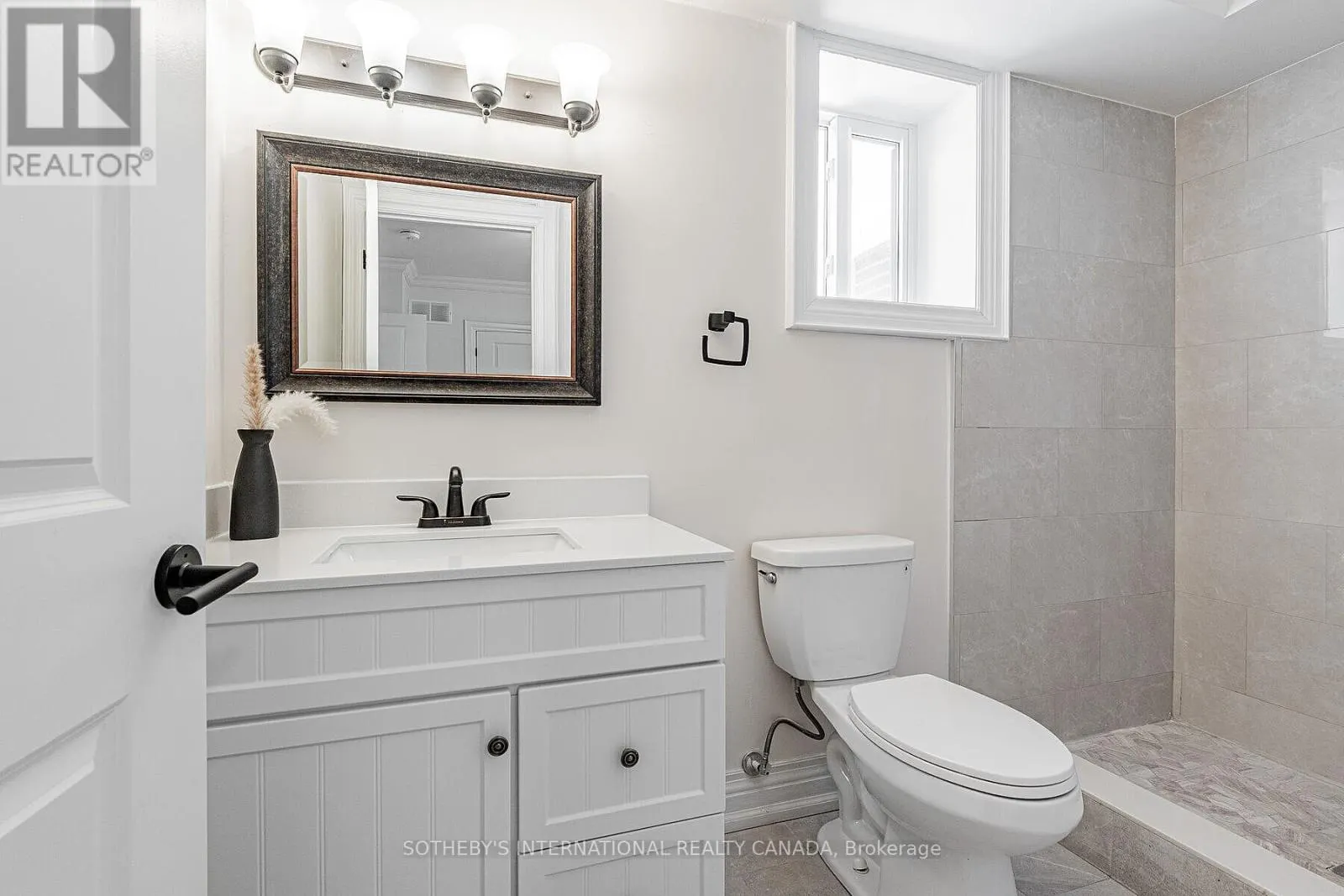 BASEMENT - 802 FAIRVIEW AVENUE