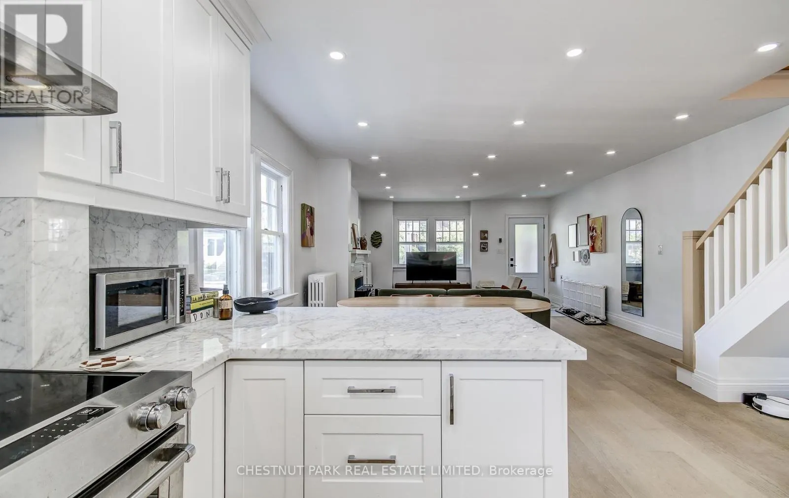 136 DONLANDS AVENUE