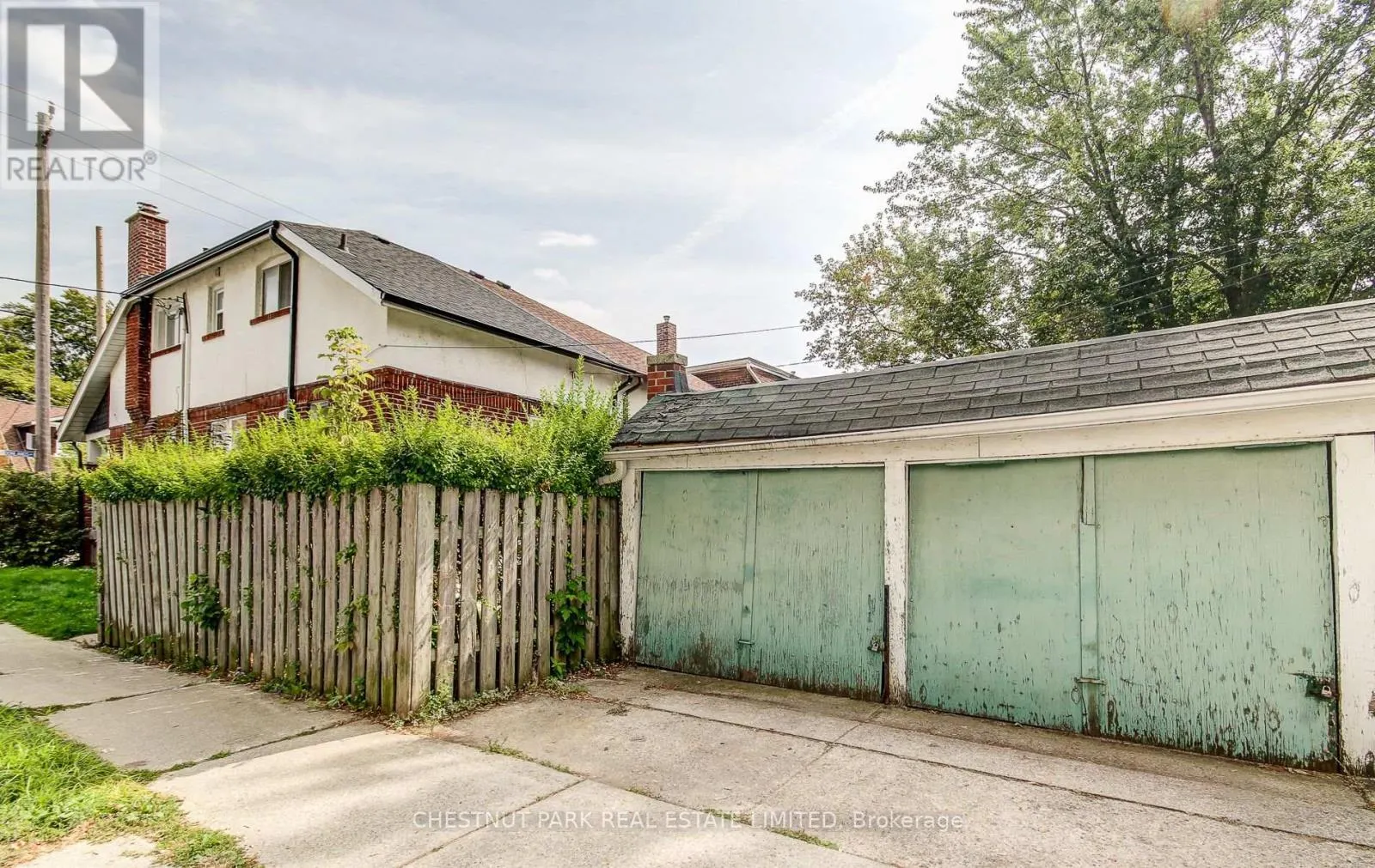 136 DONLANDS AVENUE