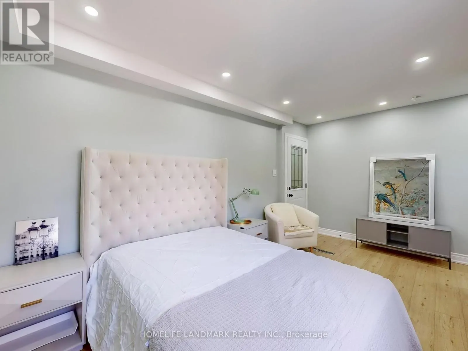 24 KEWBEACH AVENUE