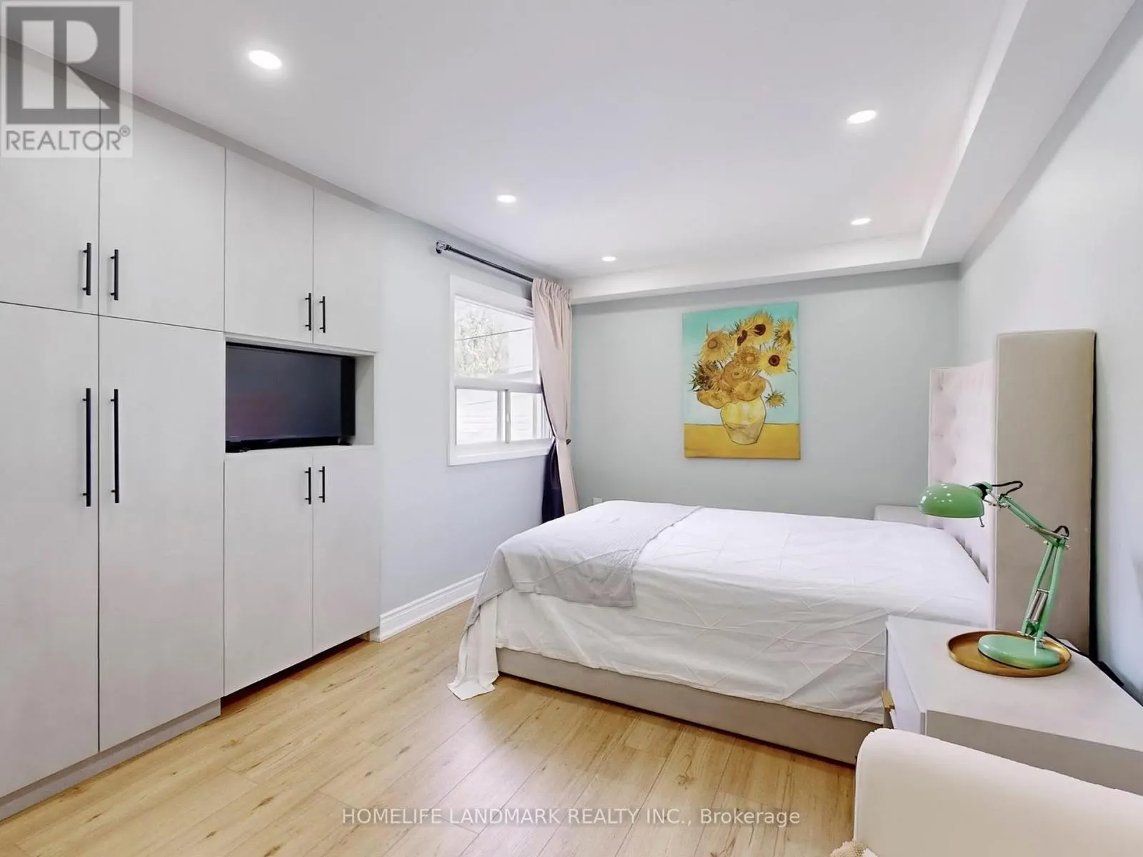 24 KEWBEACH AVENUE