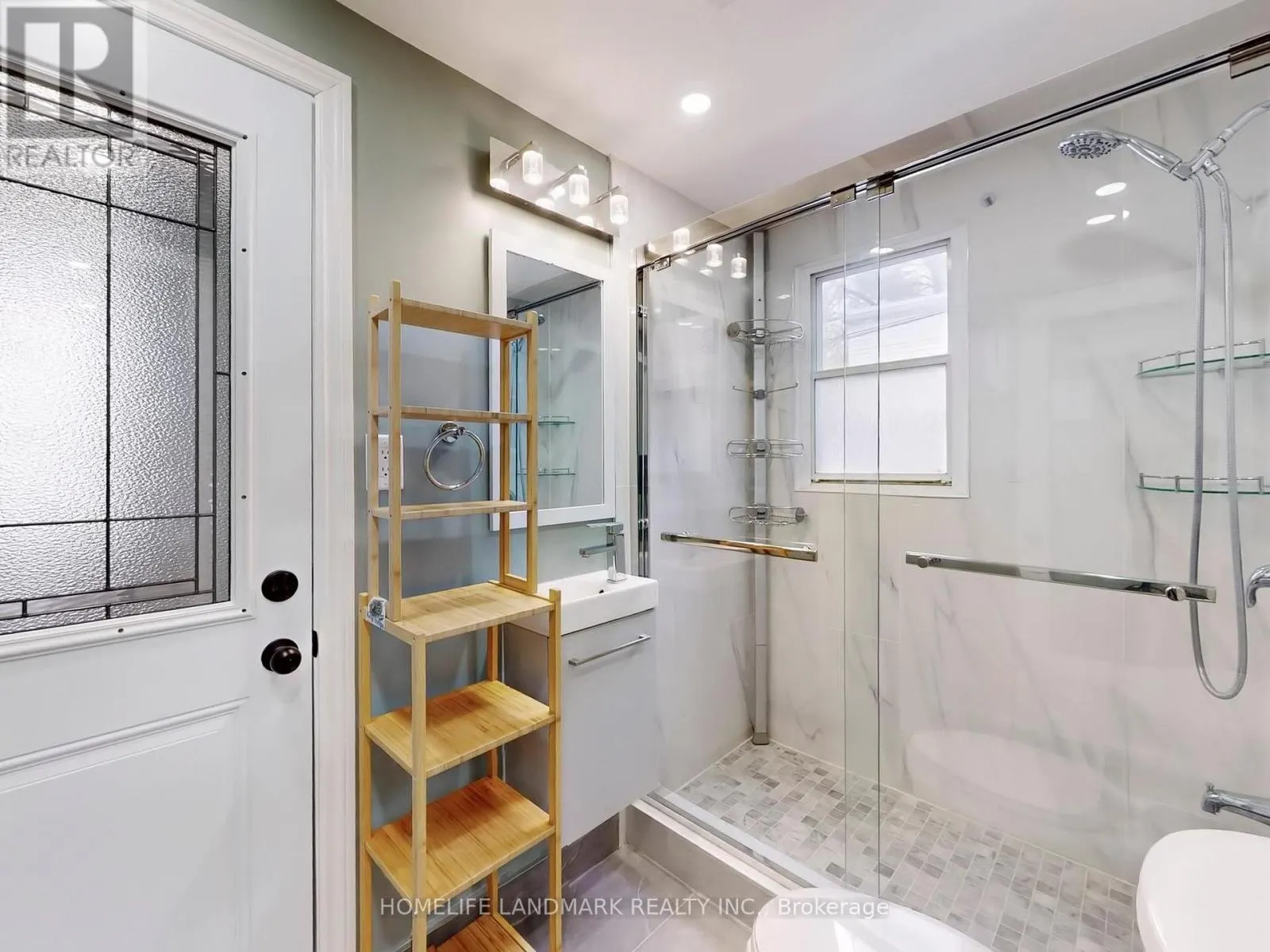 24 KEWBEACH AVENUE