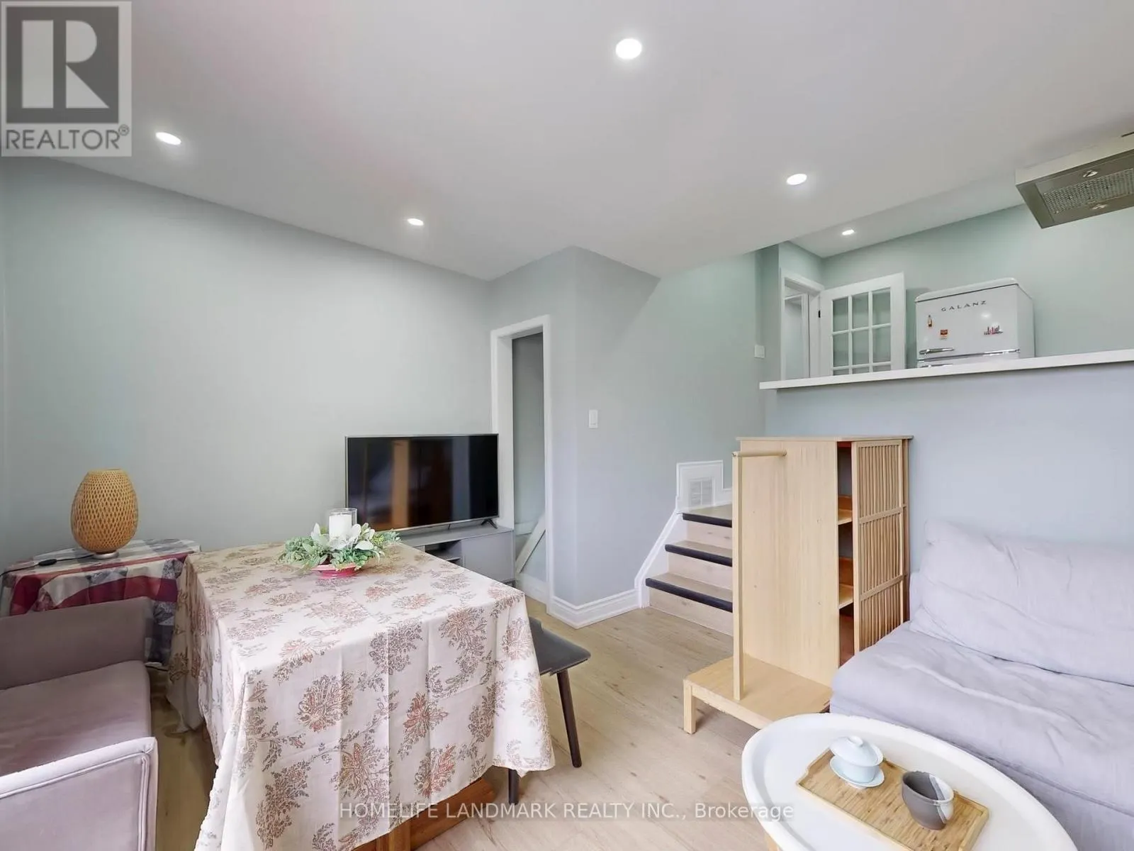 24 KEWBEACH AVENUE