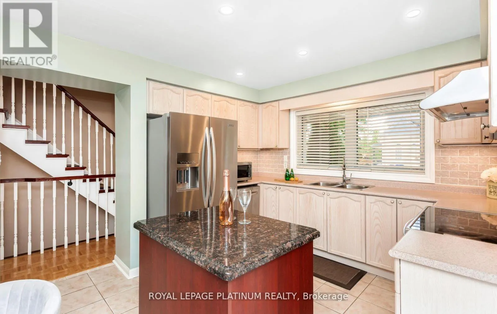 4 SKIPPERHILL CRESCENT