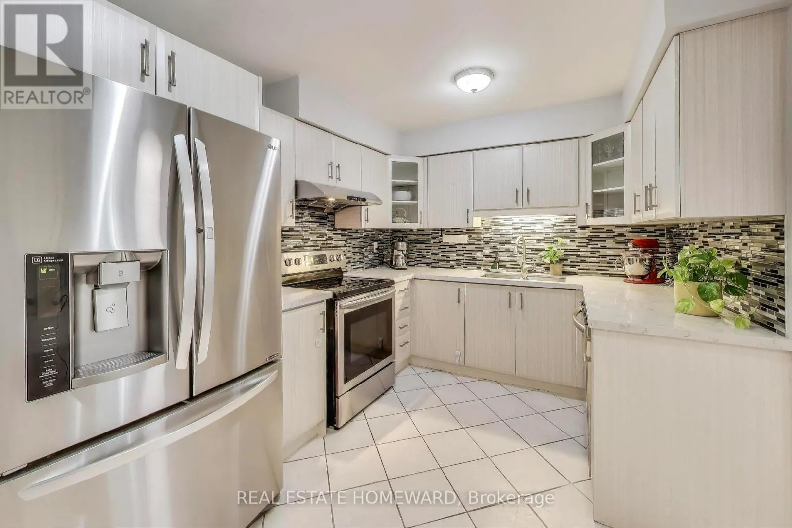 9 - 25 WHITECAP BOULEVARD