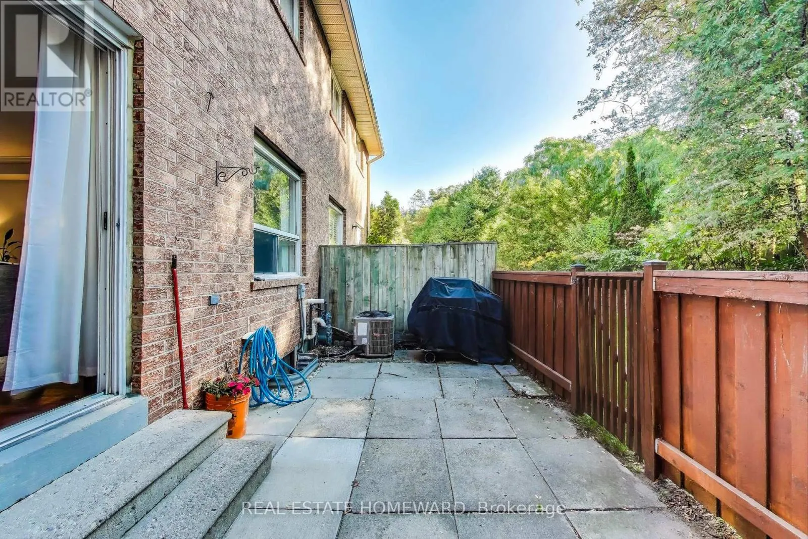 9 - 25 WHITECAP BOULEVARD