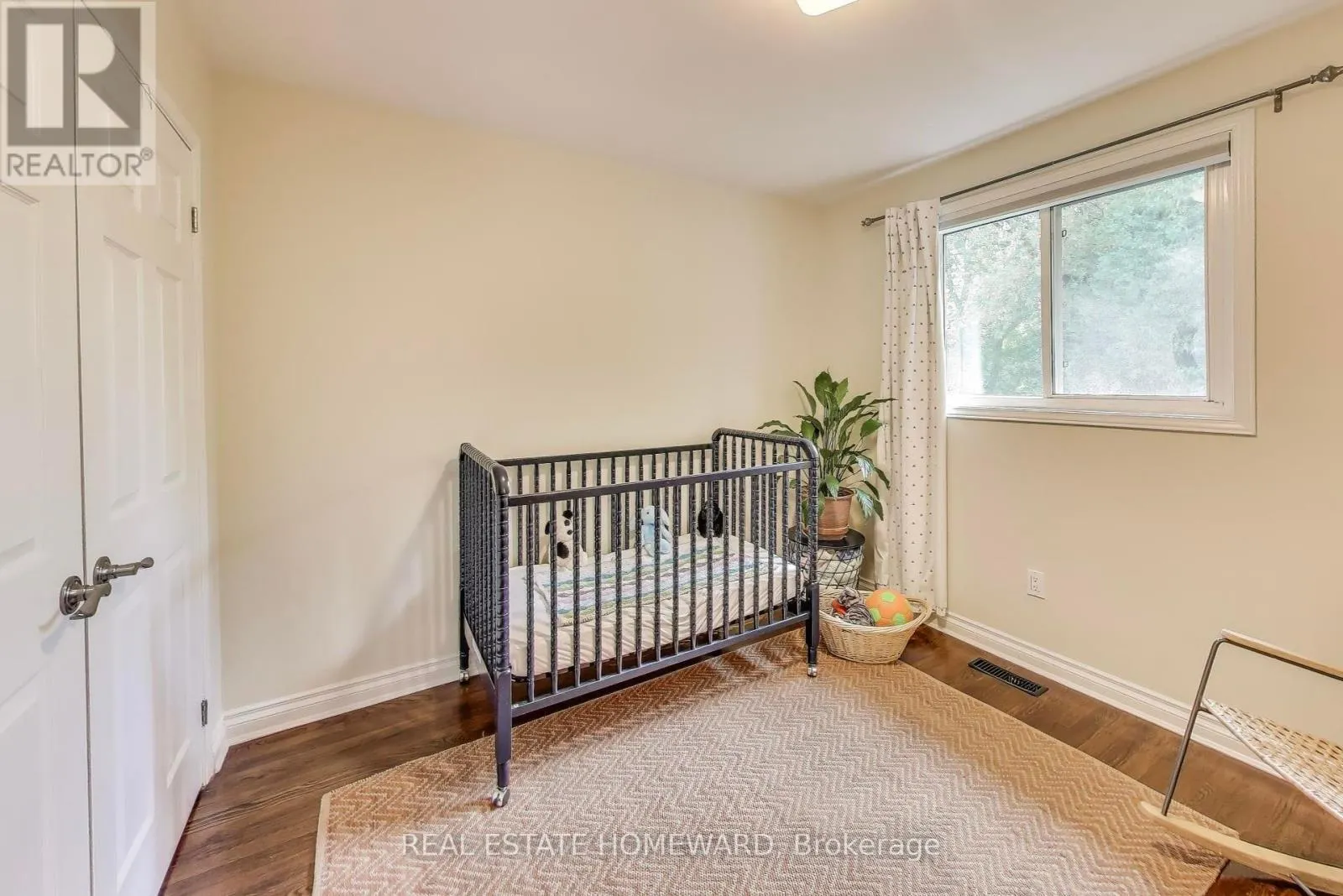 9 - 25 WHITECAP BOULEVARD