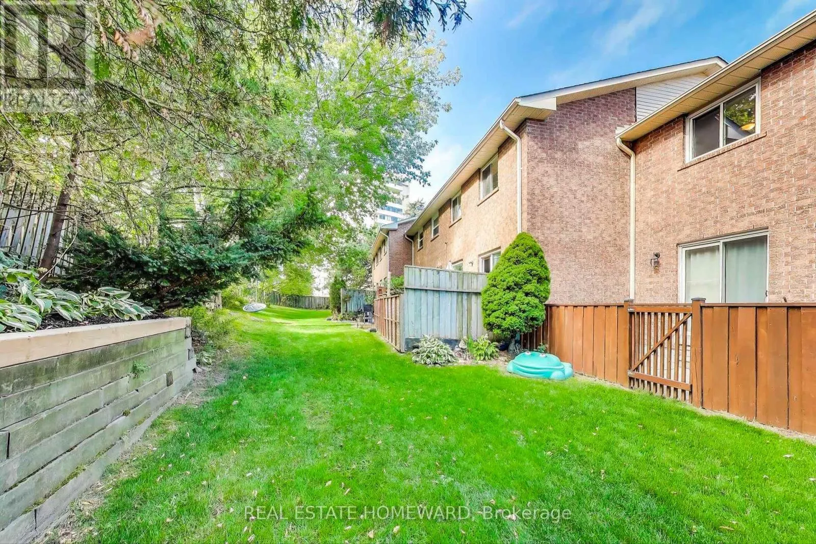 9 - 25 WHITECAP BOULEVARD