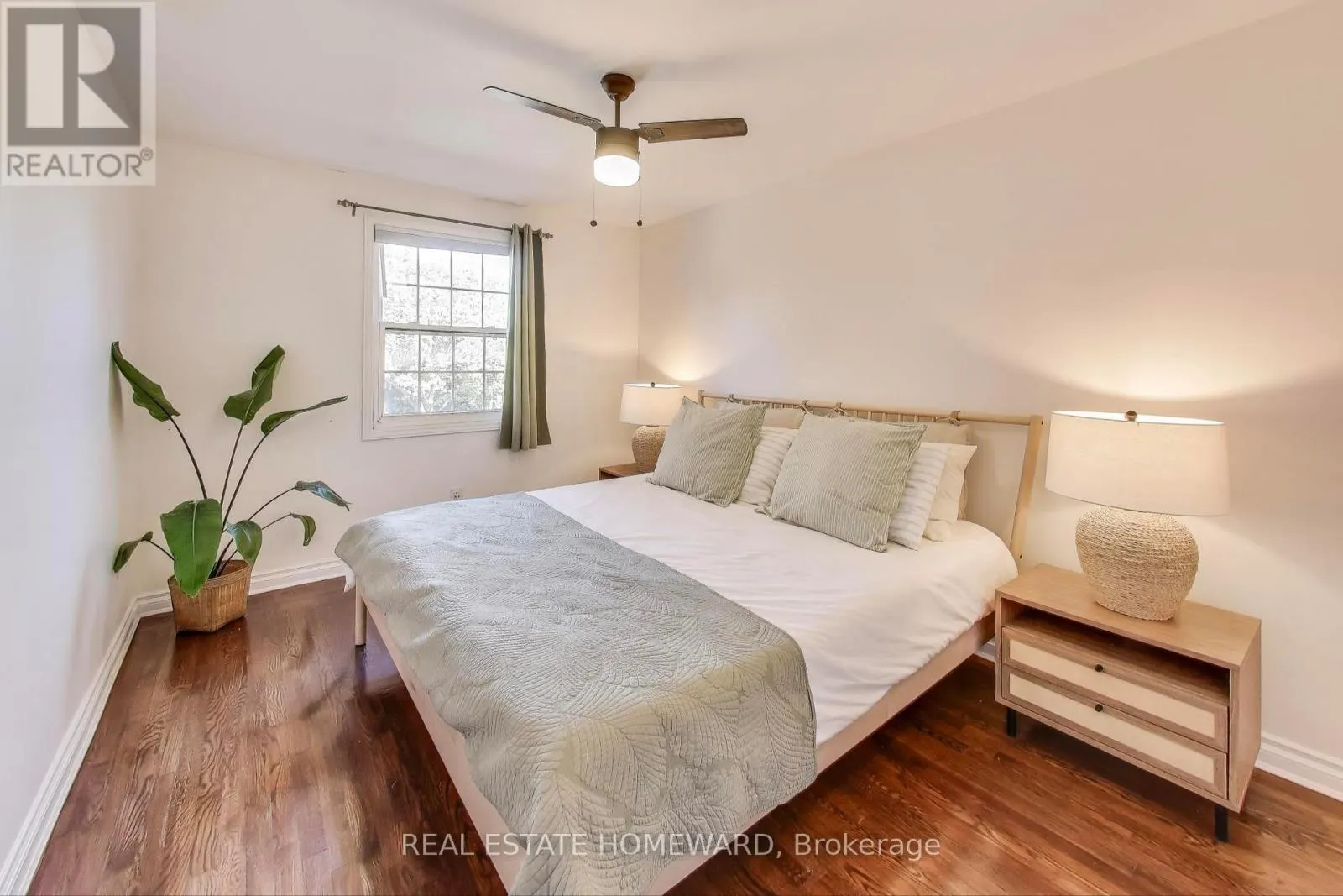 9 - 25 WHITECAP BOULEVARD