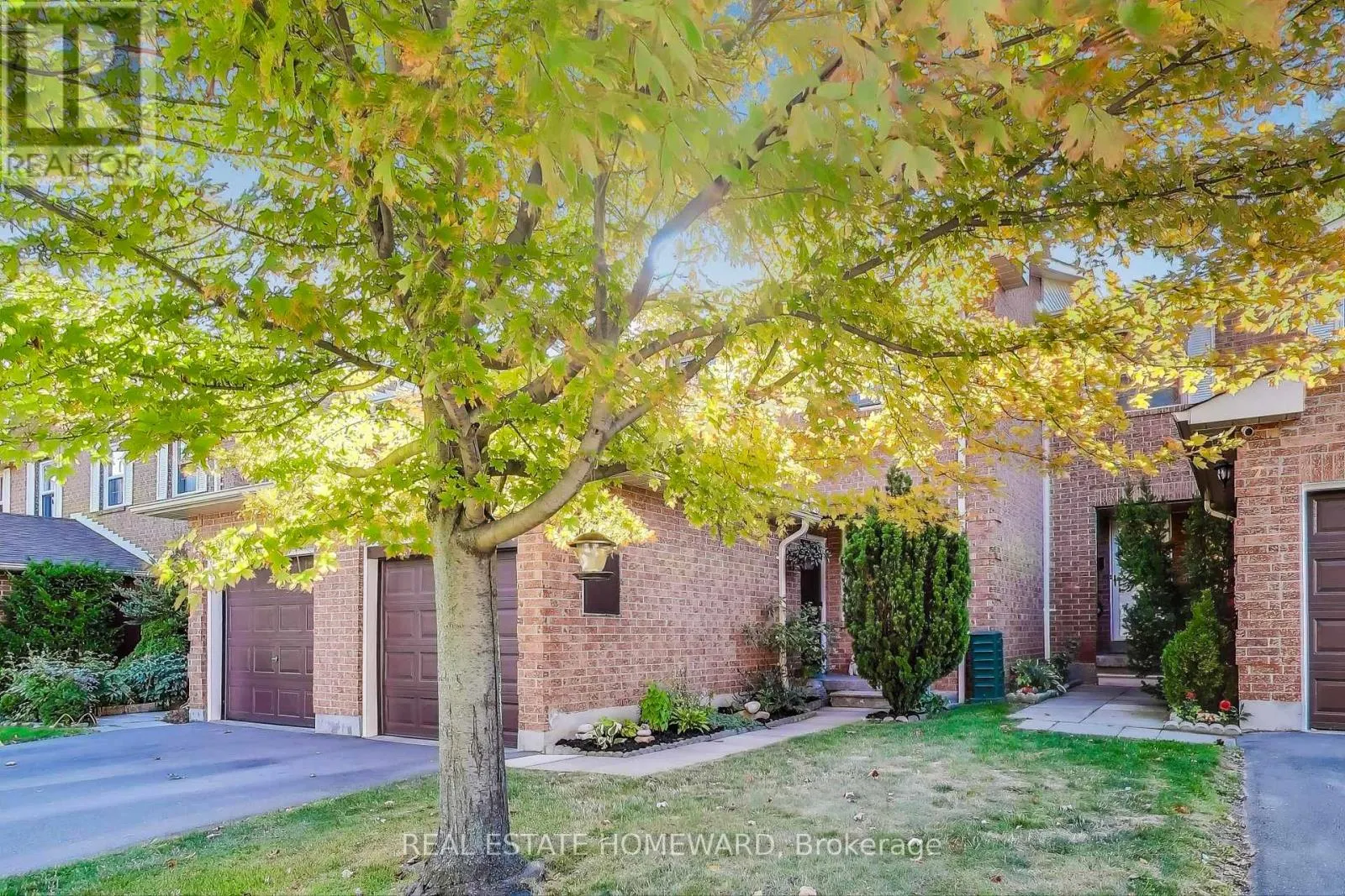 9 - 25 WHITECAP BOULEVARD