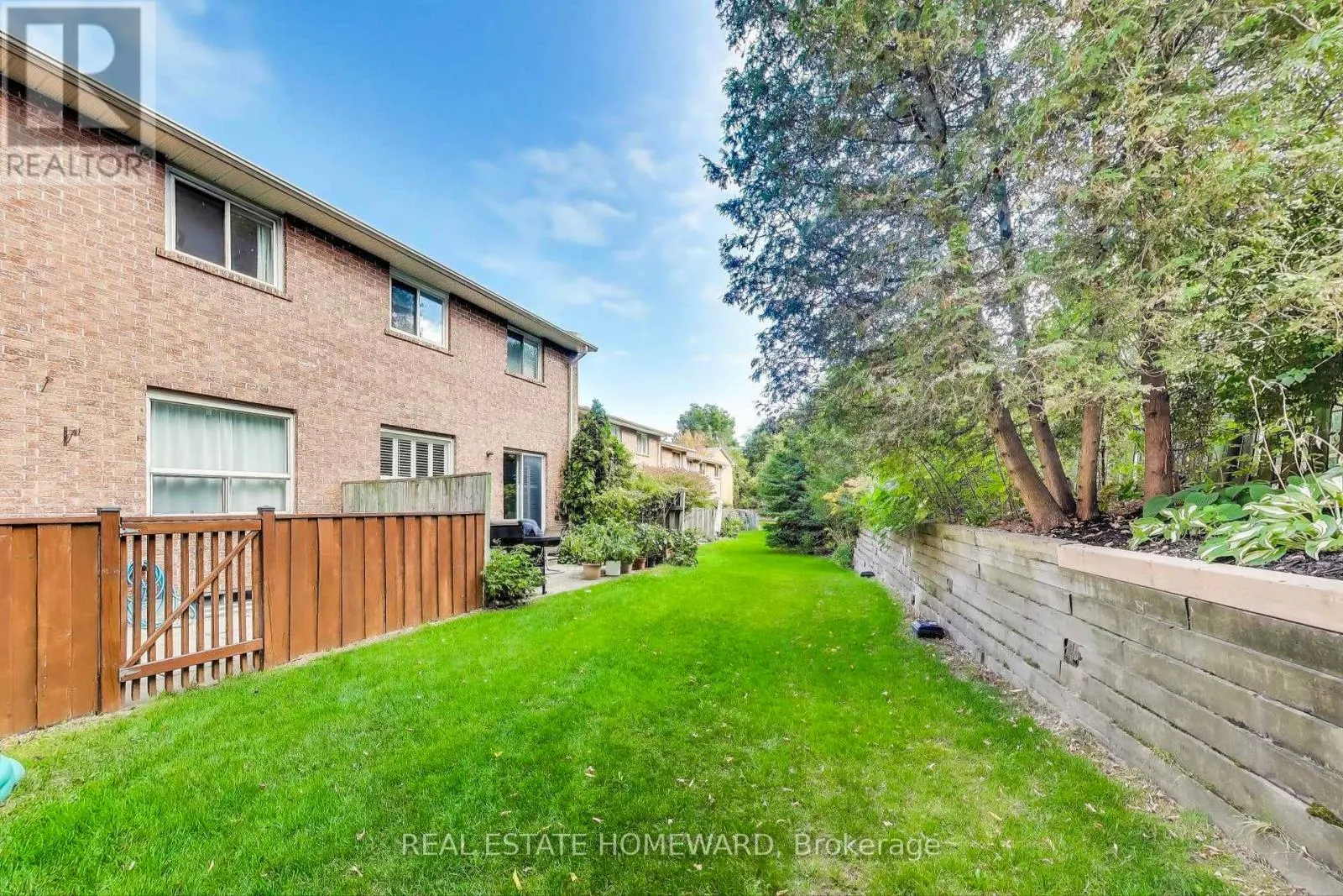 9 - 25 WHITECAP BOULEVARD