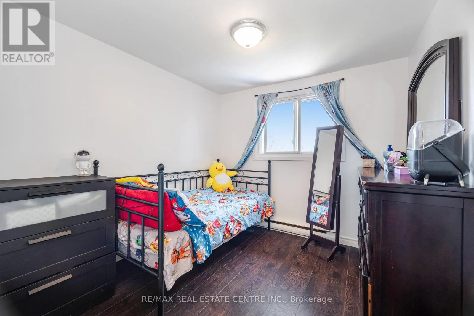244 KINMOUNT CRESCENT
