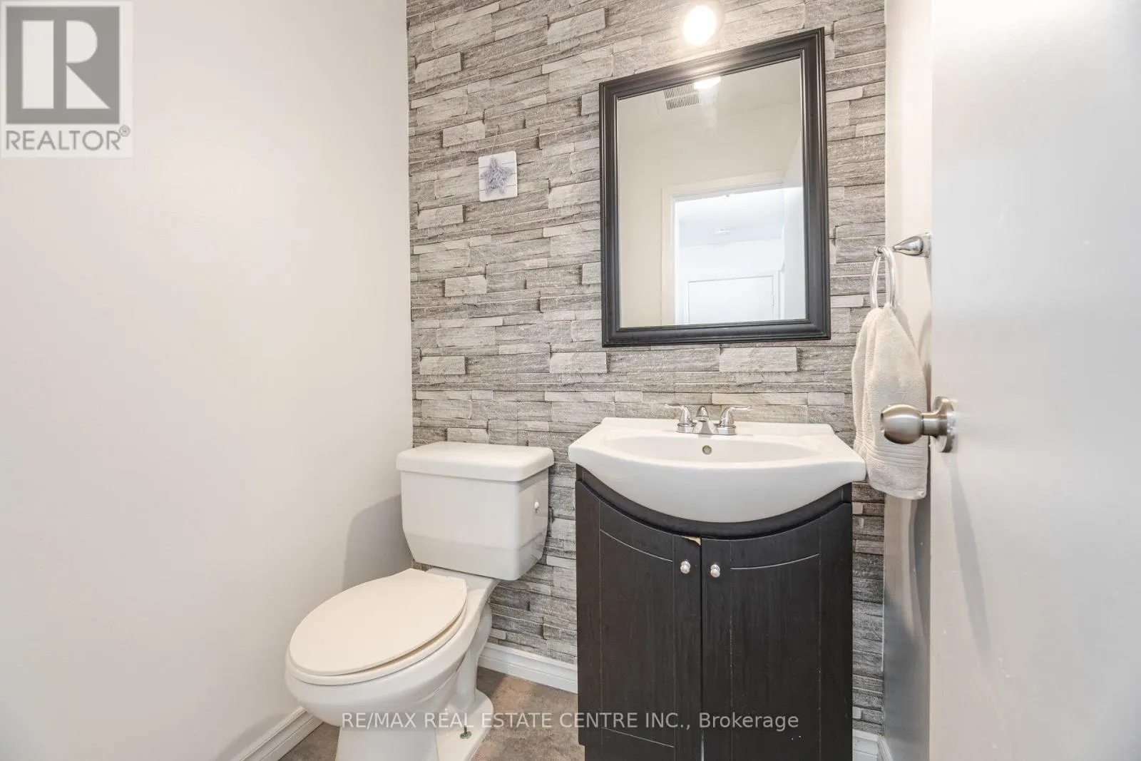 244 KINMOUNT CRESCENT