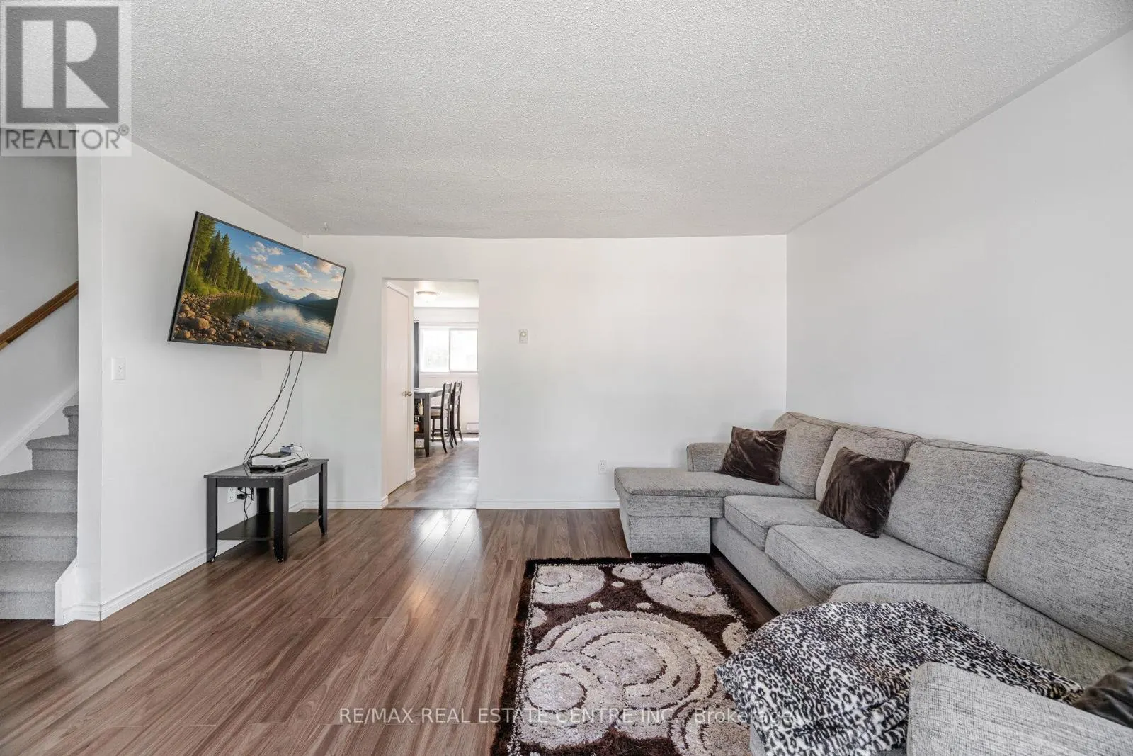244 KINMOUNT CRESCENT