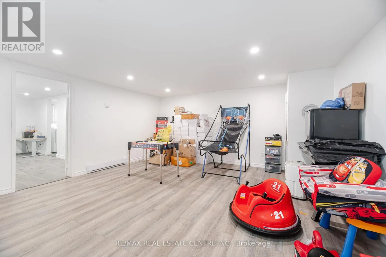 244 KINMOUNT CRESCENT