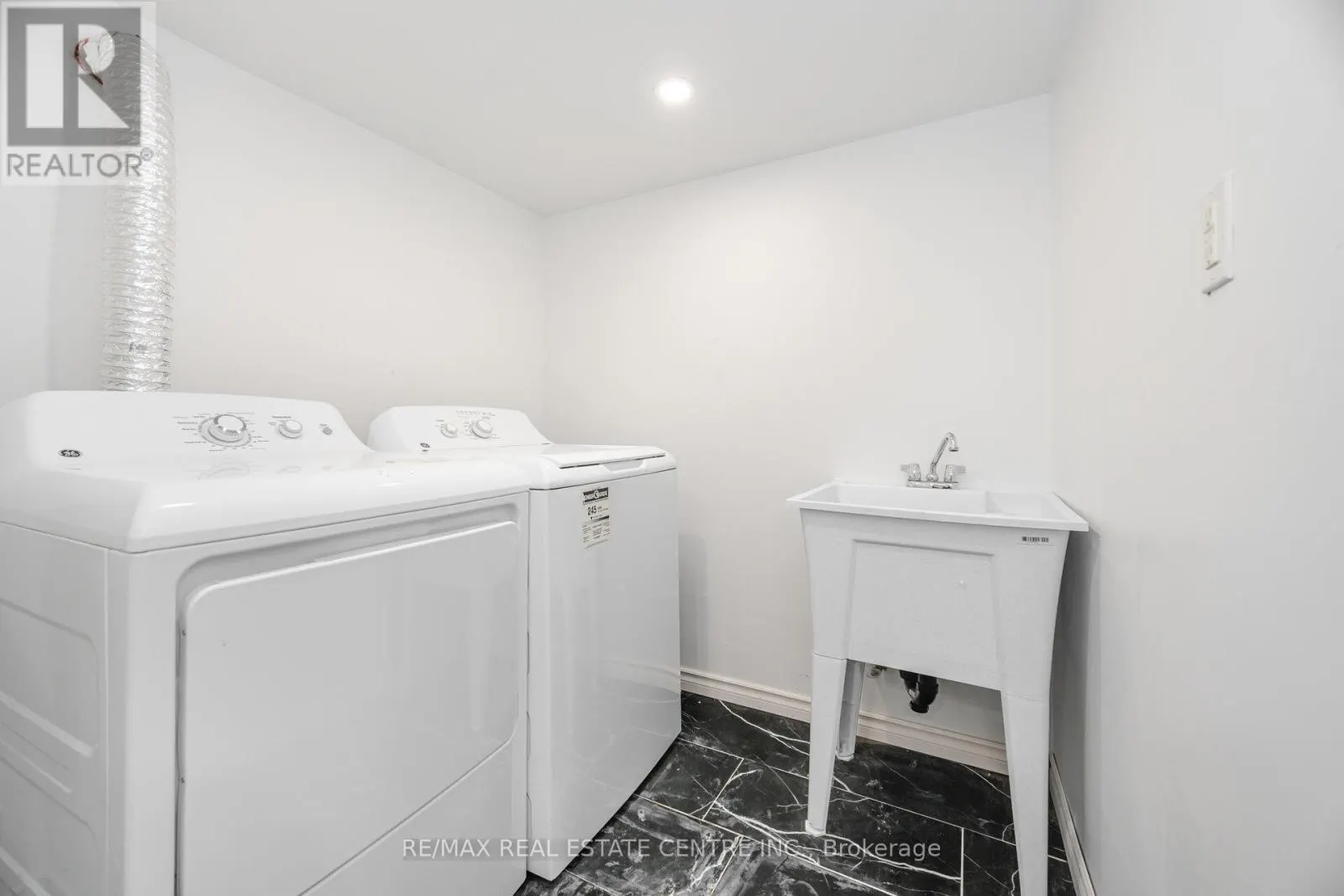 244 KINMOUNT CRESCENT