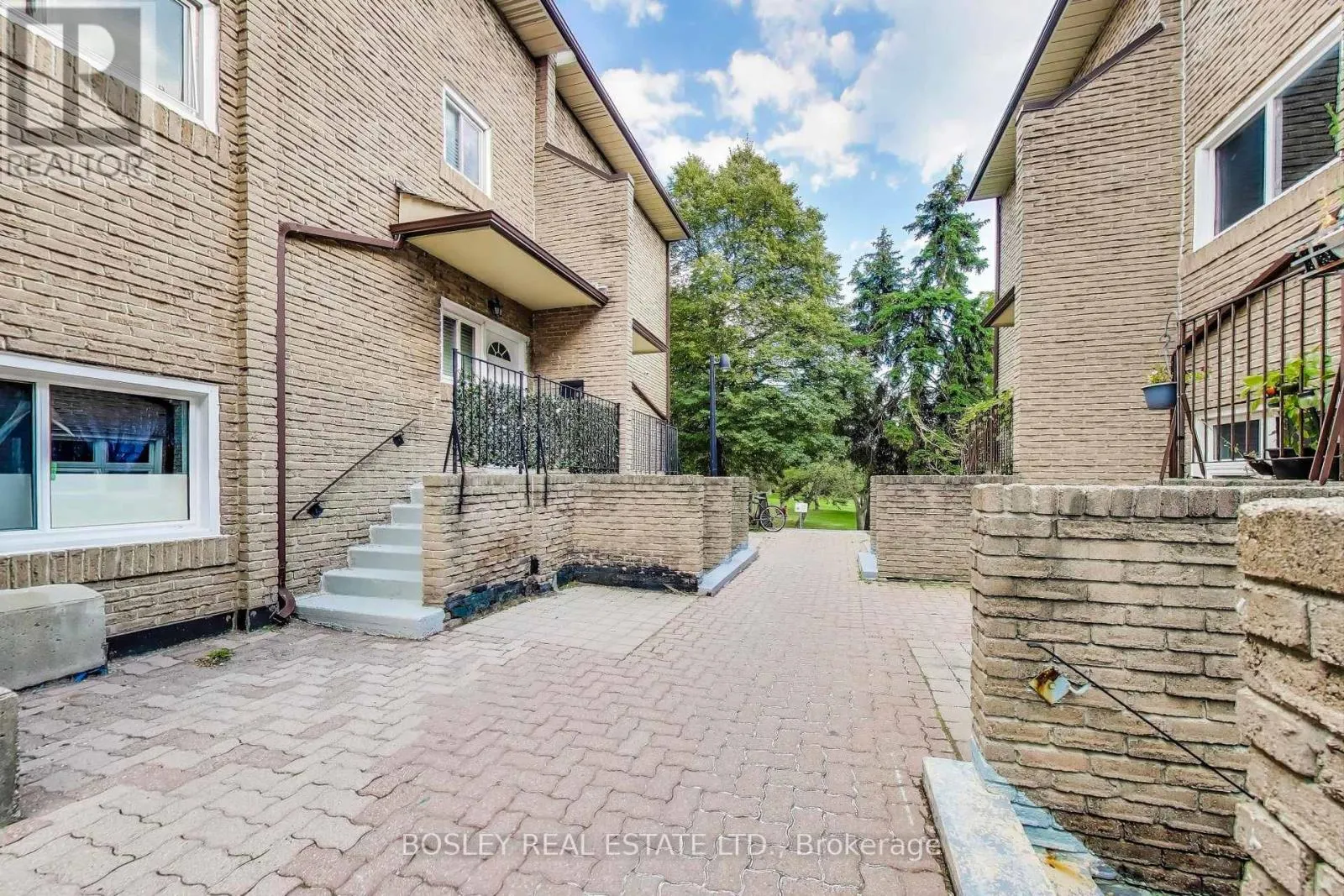 21 - 91 MUIR DRIVE
