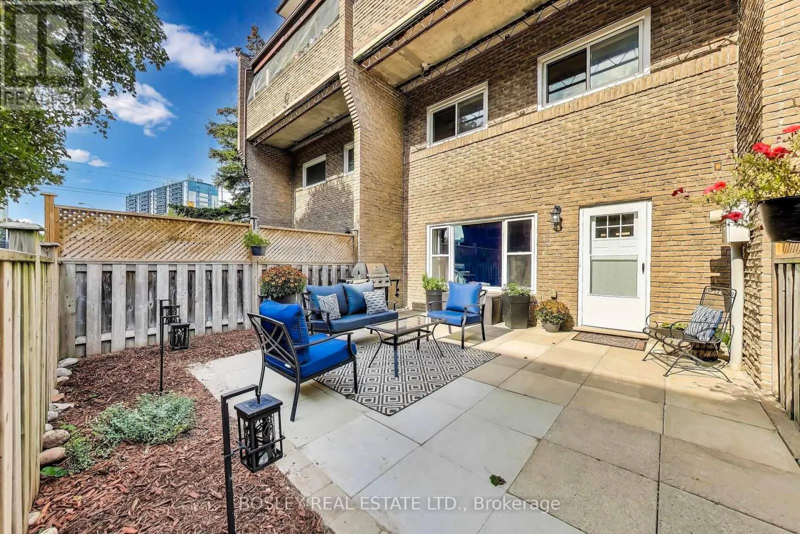 21 - 91 MUIR DRIVE