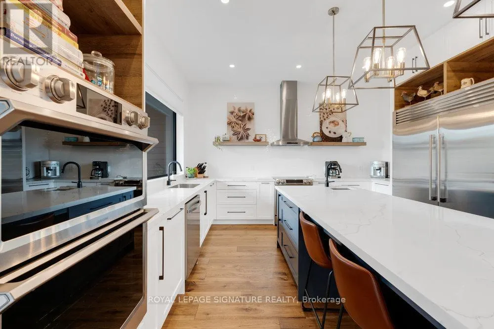 4 BERTHA AVENUE