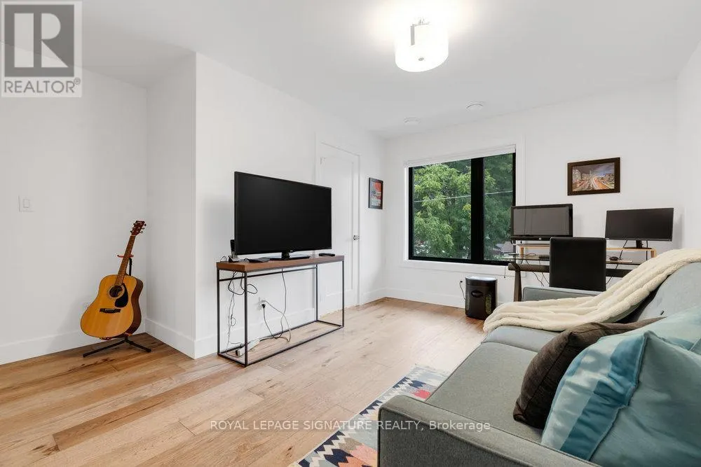4 BERTHA AVENUE