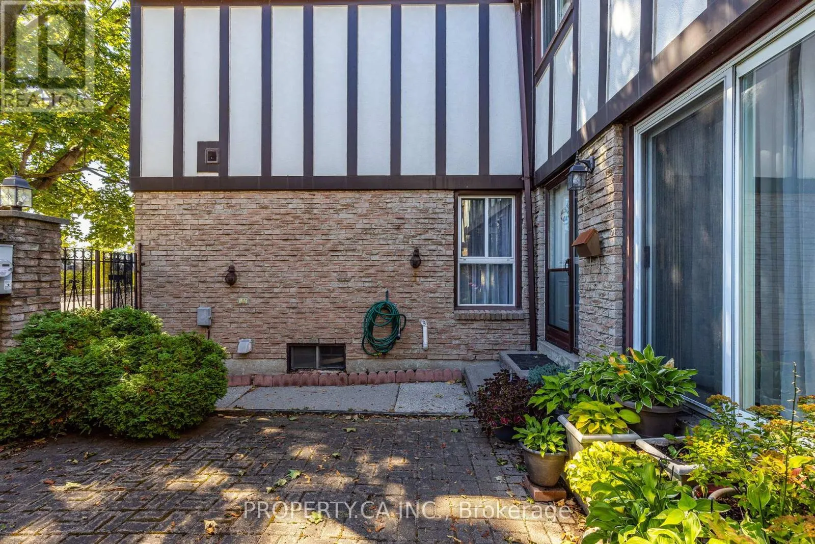 404 MILNER AVENUE
