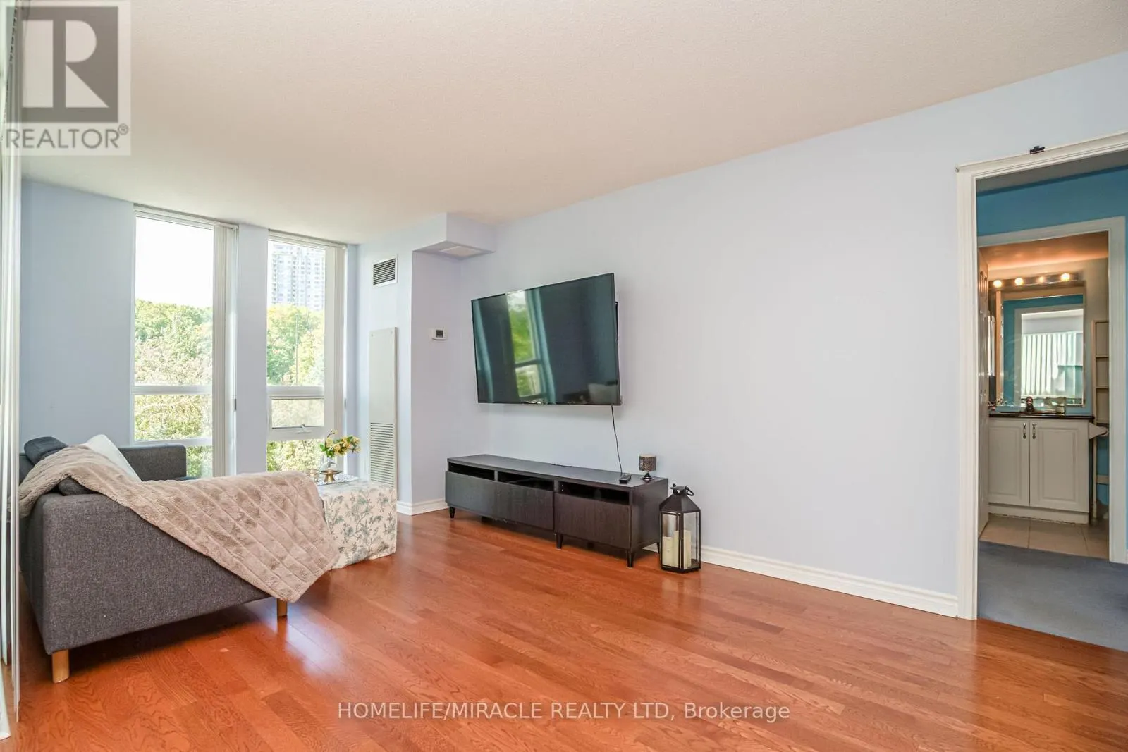 309 - 88 GRANGEWAY AVENUE