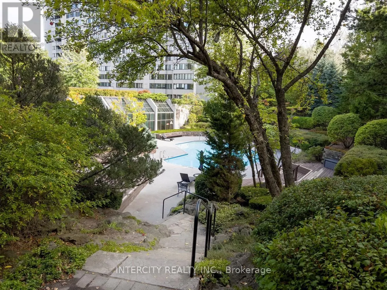 2102 - 2350 BRIDLETOWNE CIRCLE
