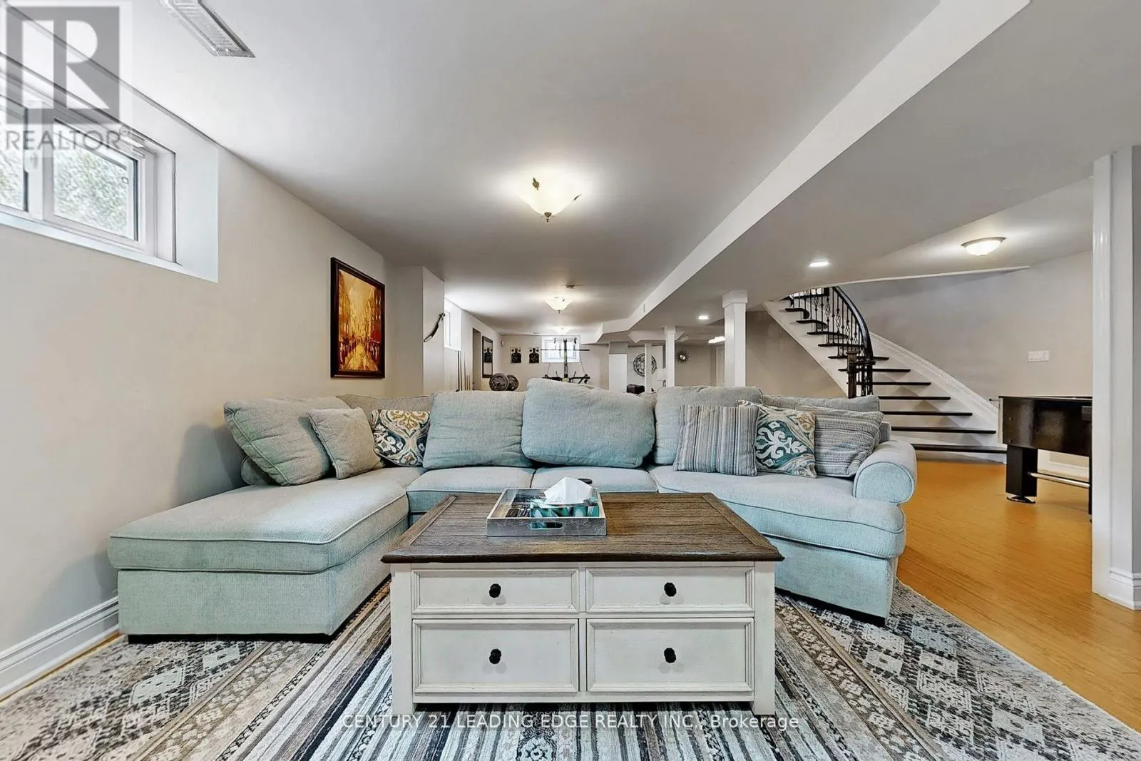 10 ROBERSON DRIVE