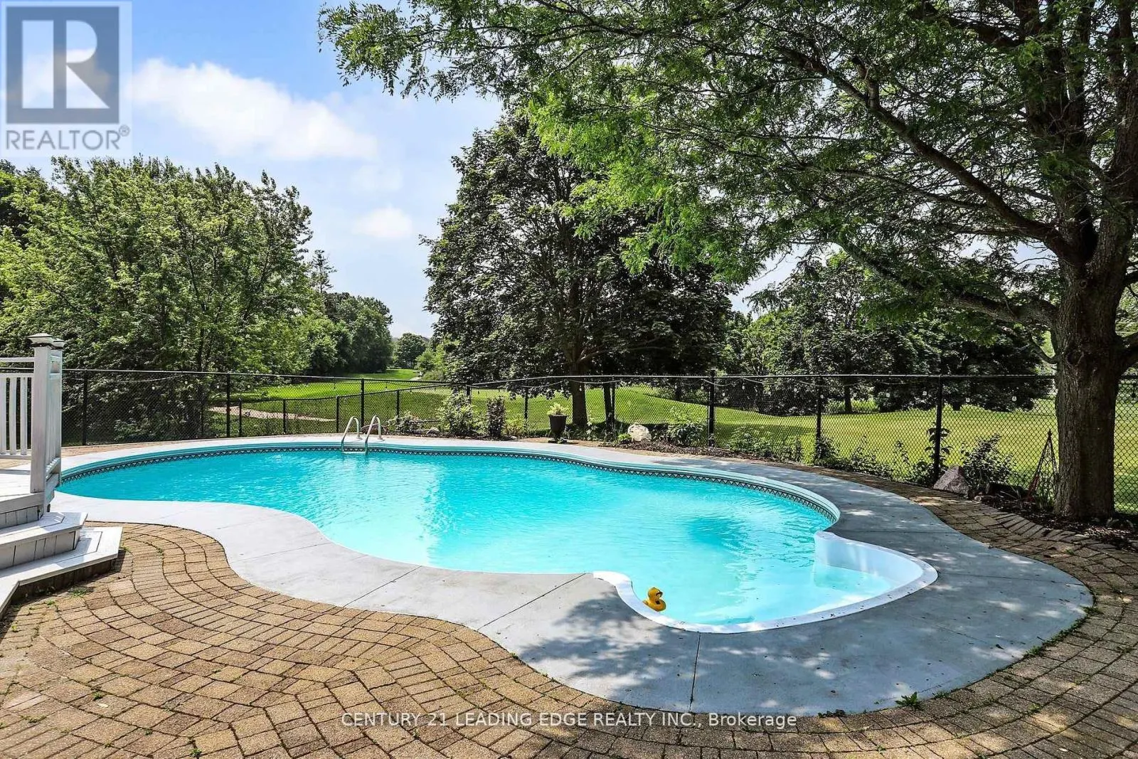 10 ROBERSON DRIVE