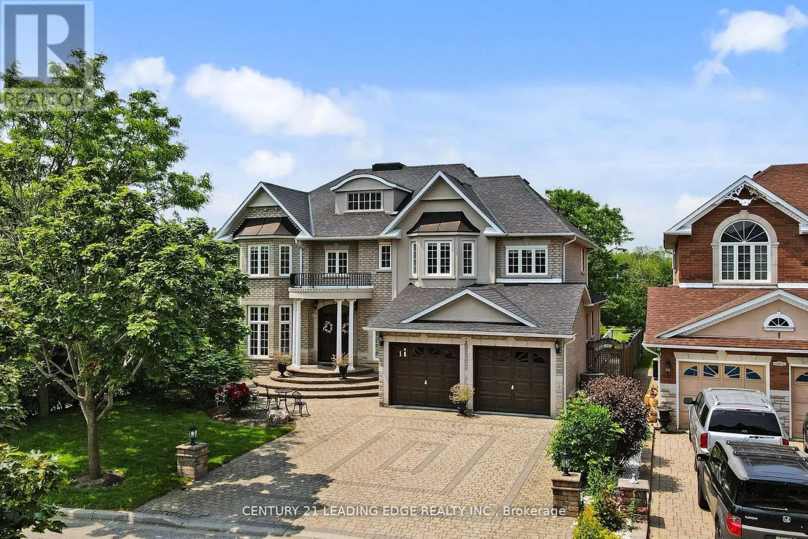 10 ROBERSON DRIVE