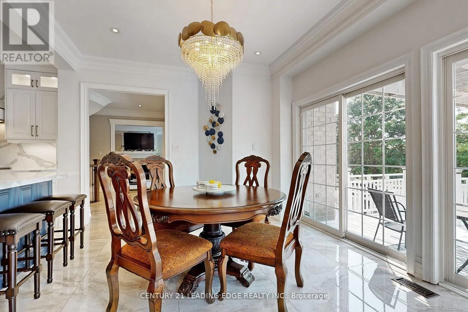 10 ROBERSON DRIVE