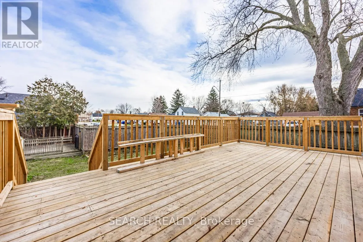 201 RITSON ROAD S