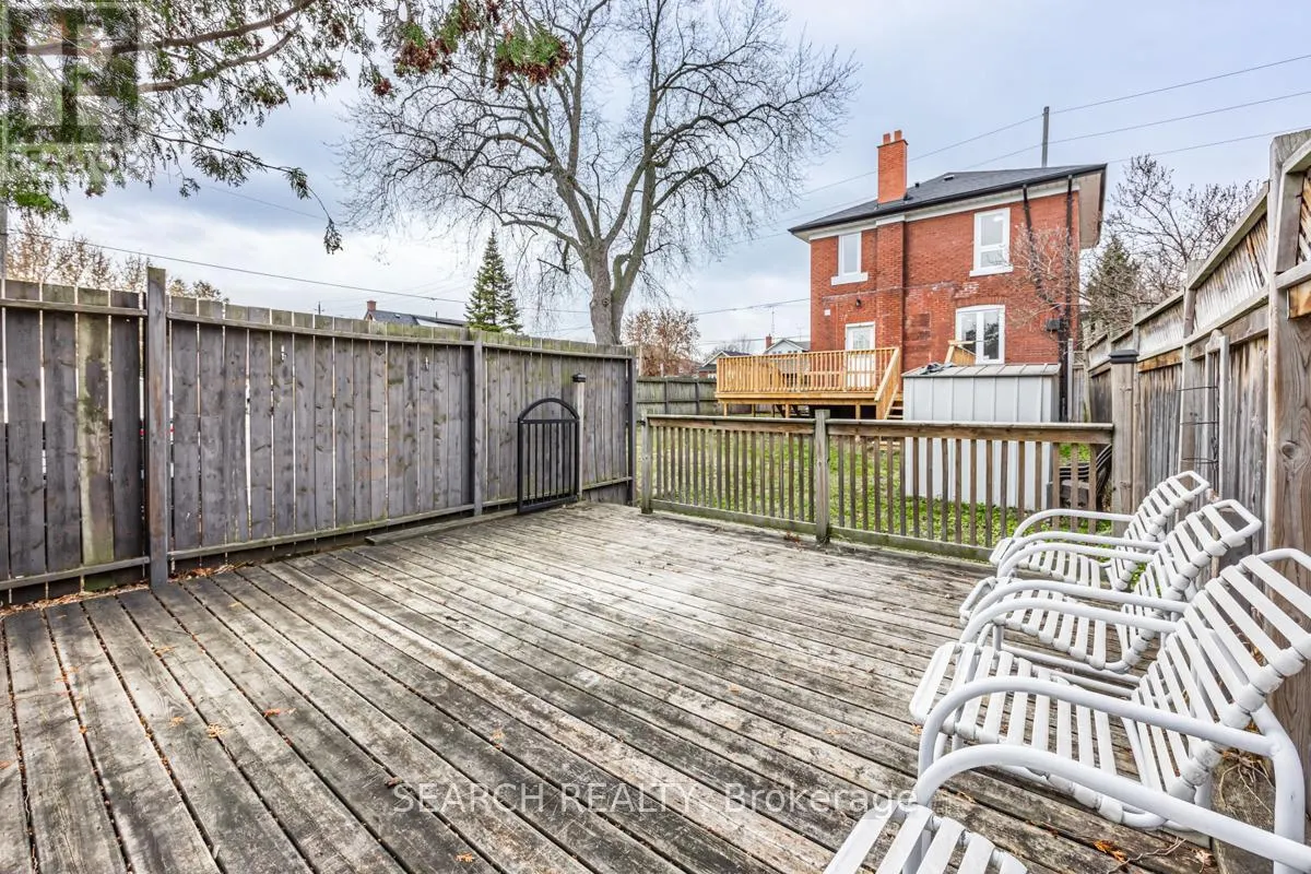 201 RITSON ROAD S